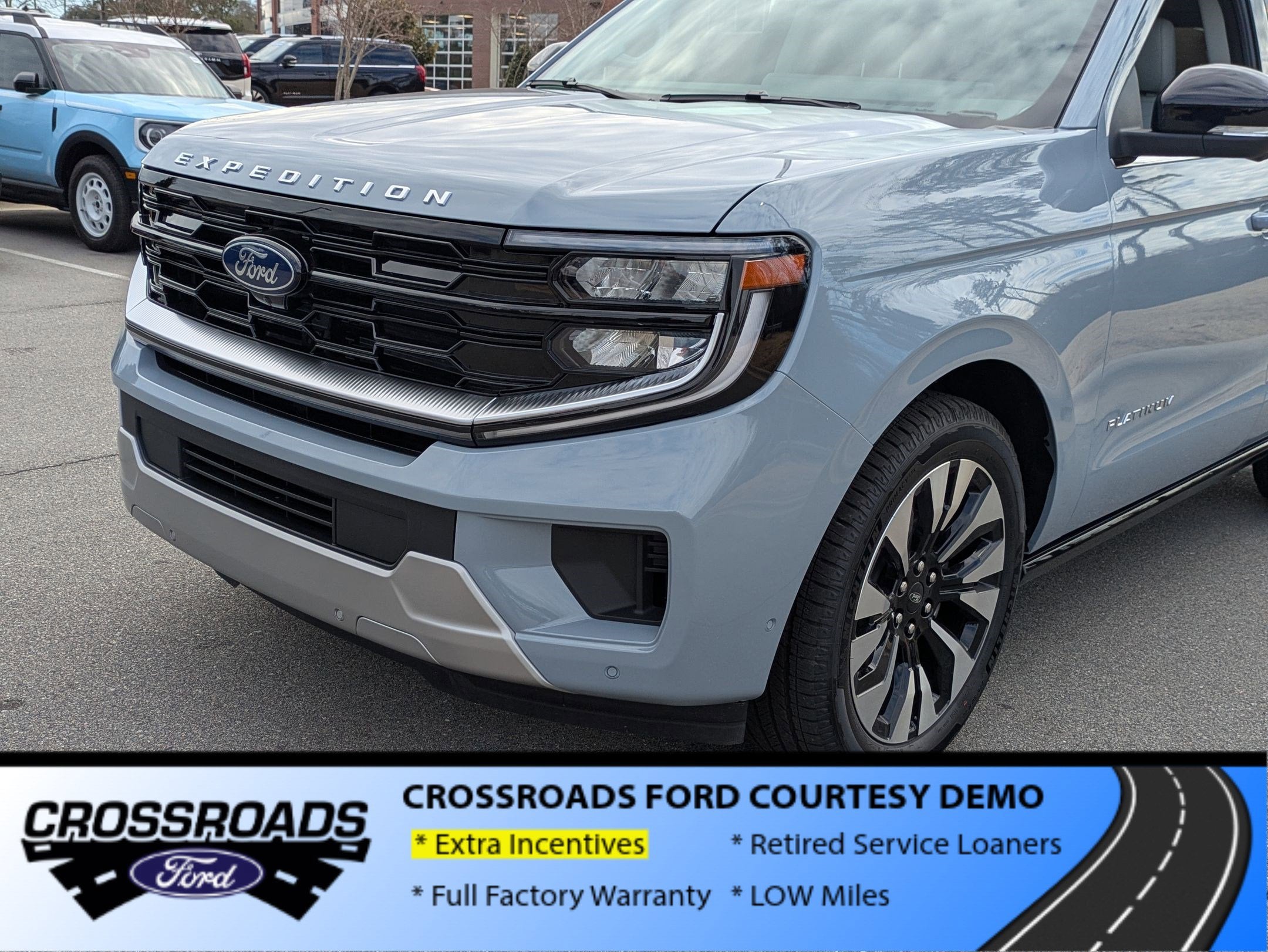 2025 Ford Expedition Platinum - Crossroads Courtesy Demo