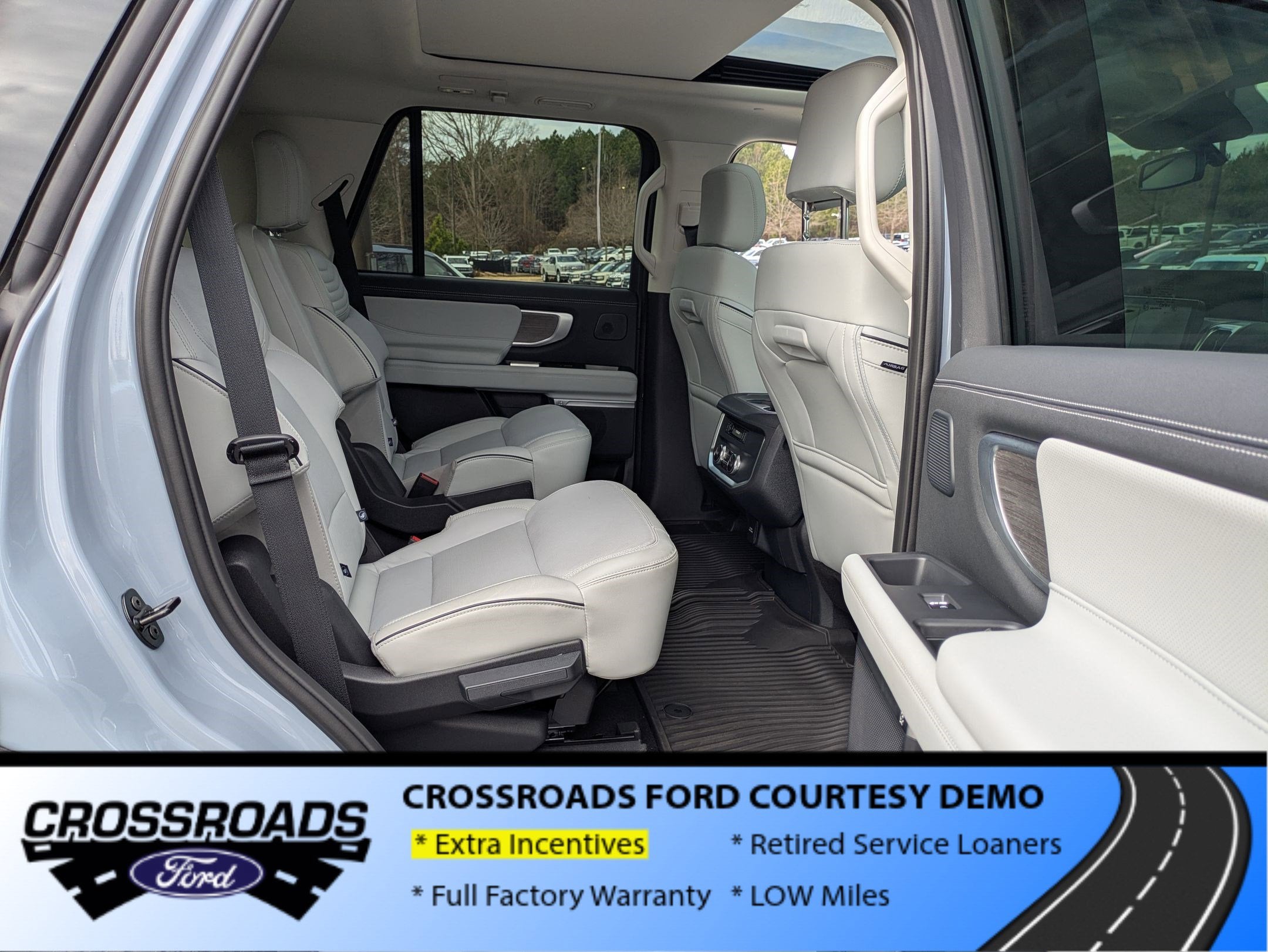2025 Ford Expedition Platinum - Crossroads Courtesy Demo