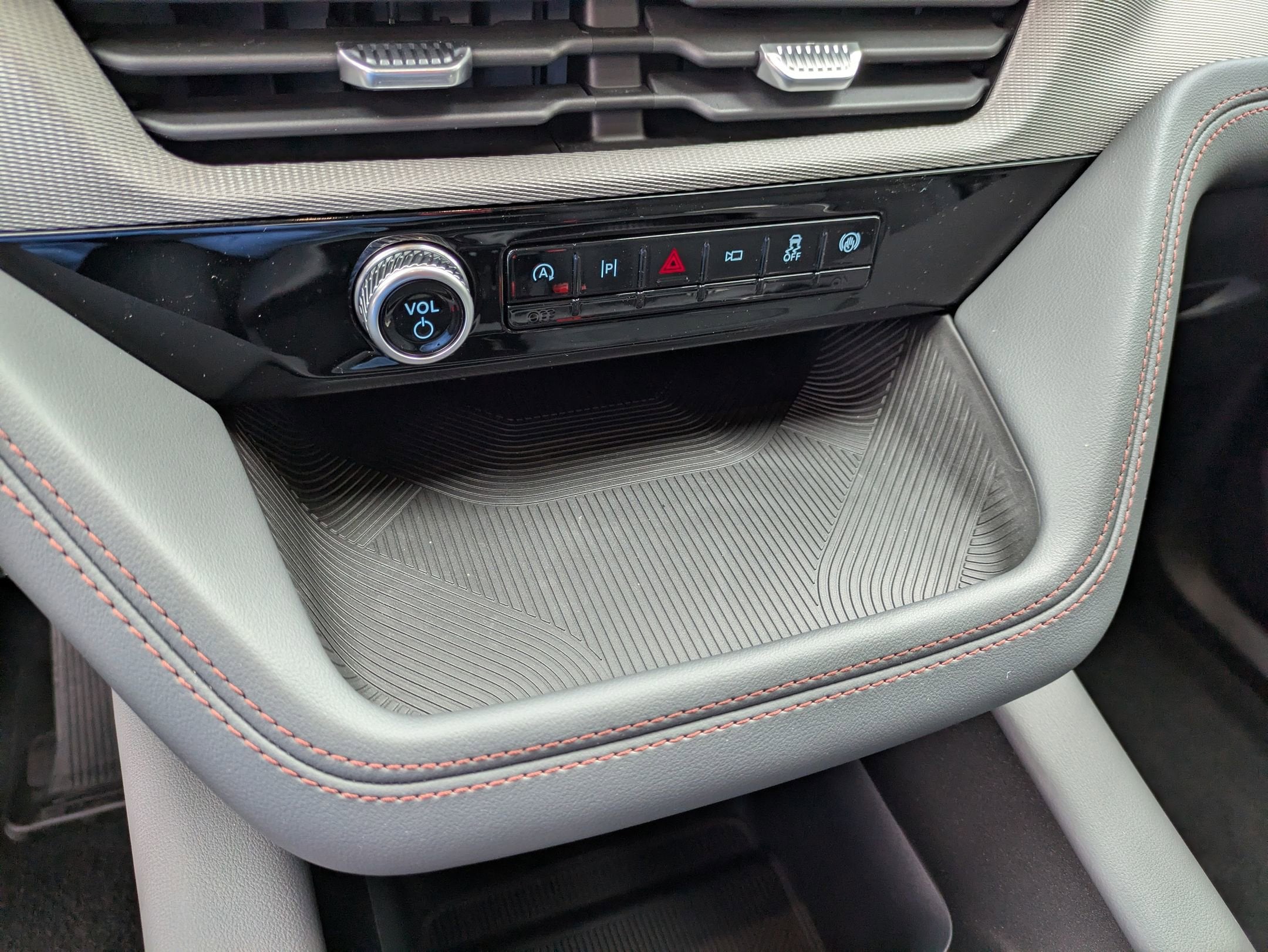2026 Ford Explorer Active - Crossroads Courtesy Demo