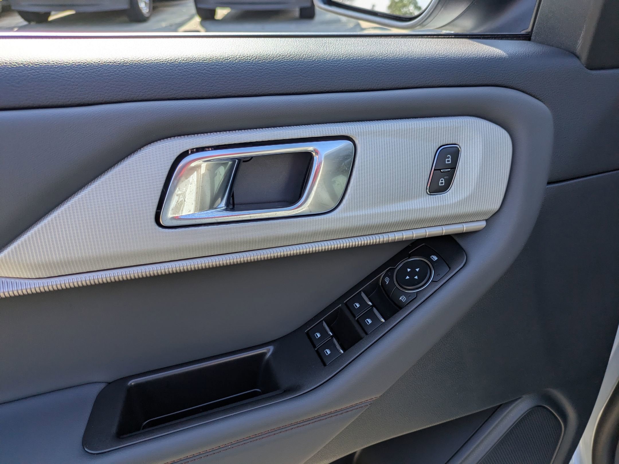 2026 Ford Explorer Active w/100A Pkg