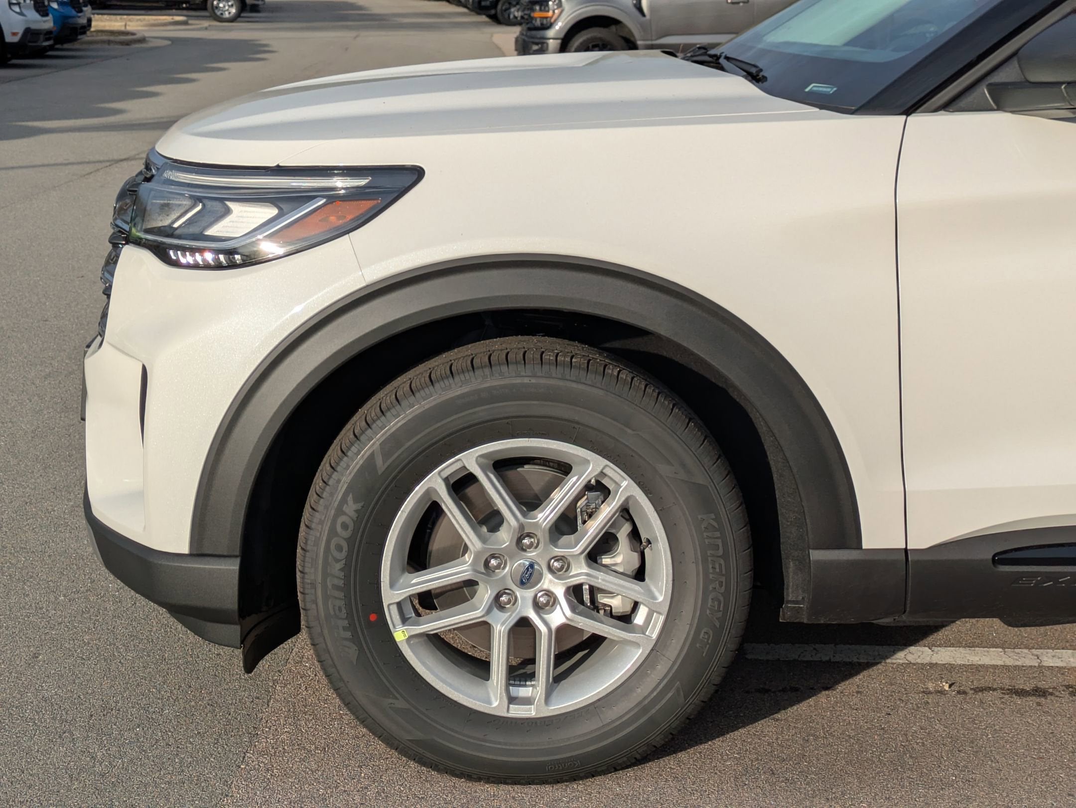 2026 Ford Explorer Active w/200A Pkg