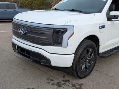 2024 Ford F-150 Lightning LARIAT