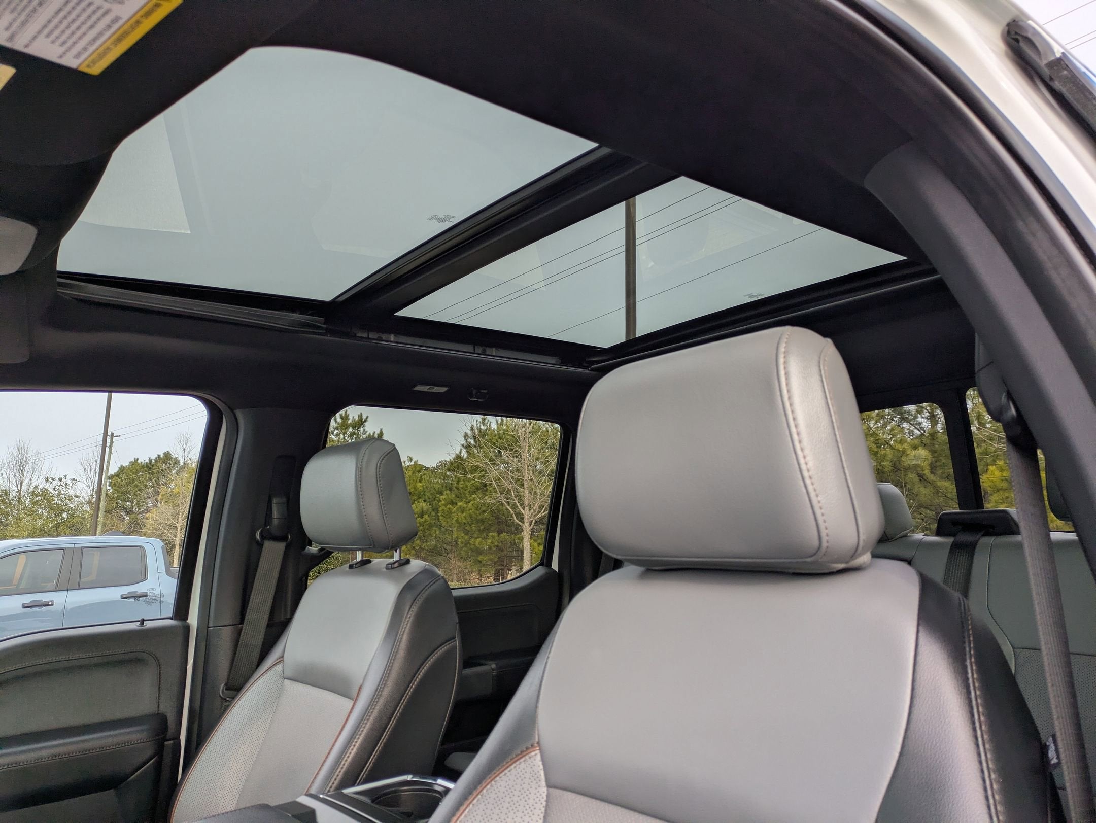 2024 Ford F-150 Lightning LARIAT