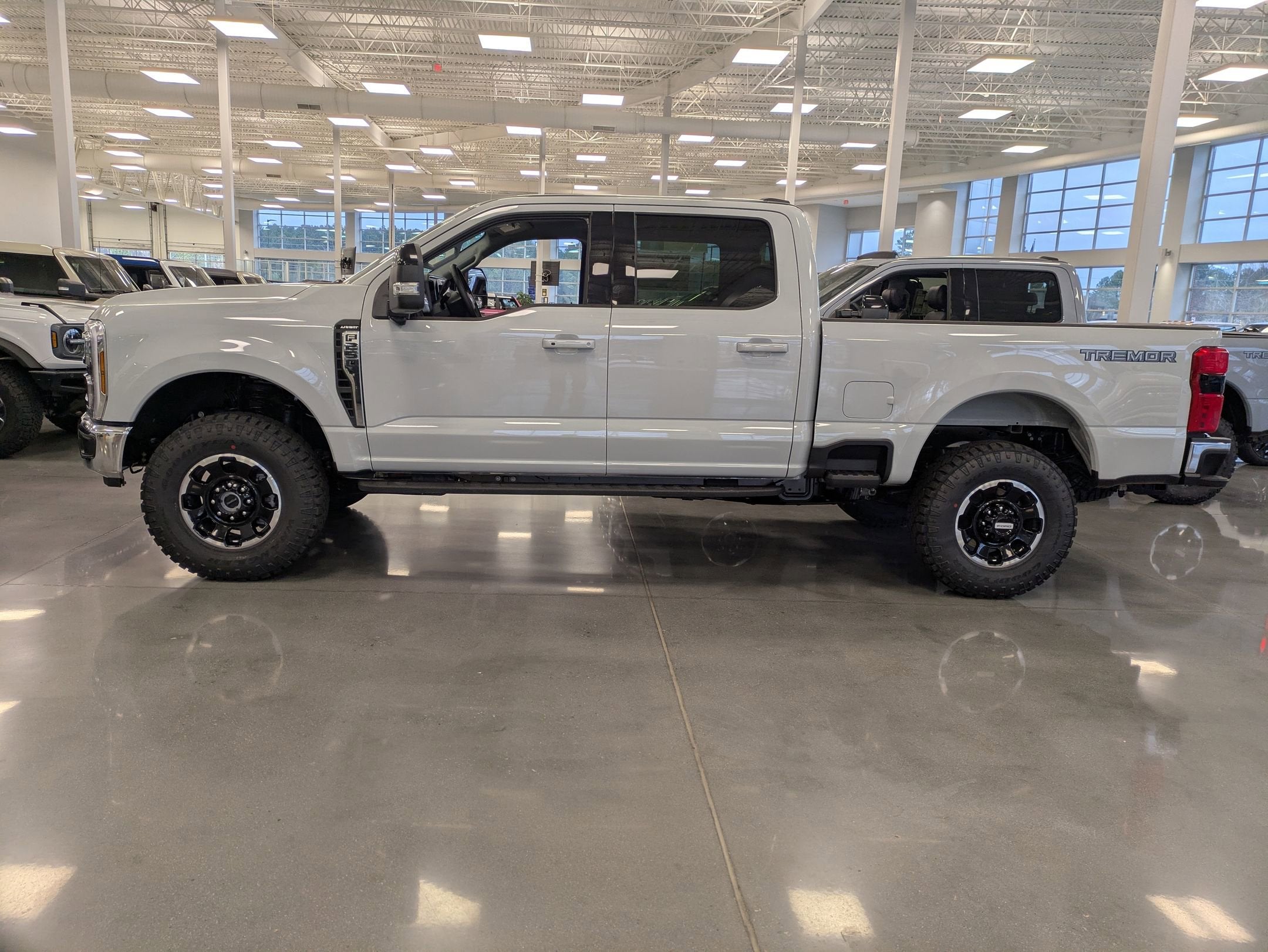 2026 Ford Super Duty F-250 SRW LARIAT