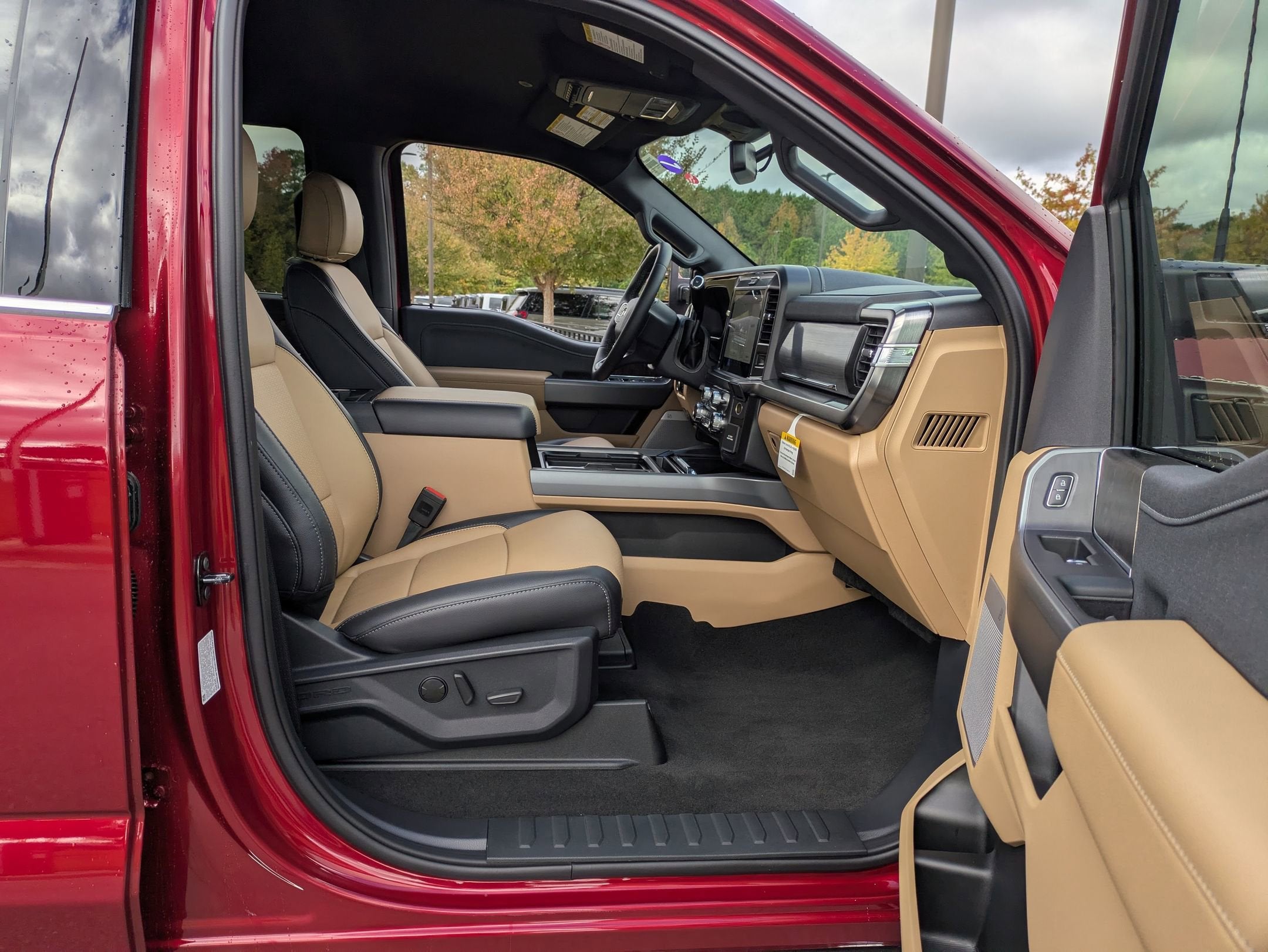 2026 Ford Super Duty F-250 SRW LARIAT