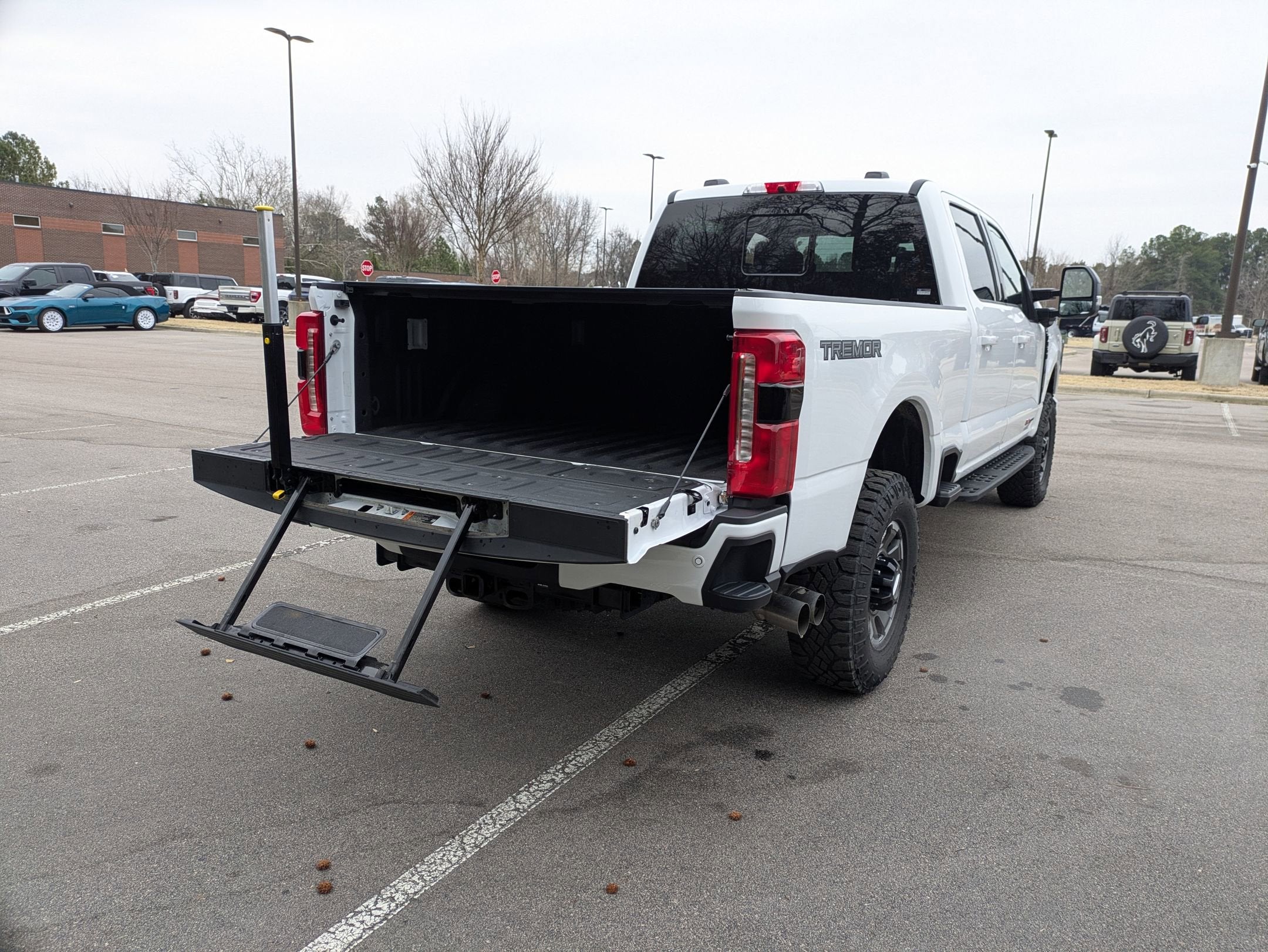 2024 Ford Super Duty F-350 SRW LARIAT