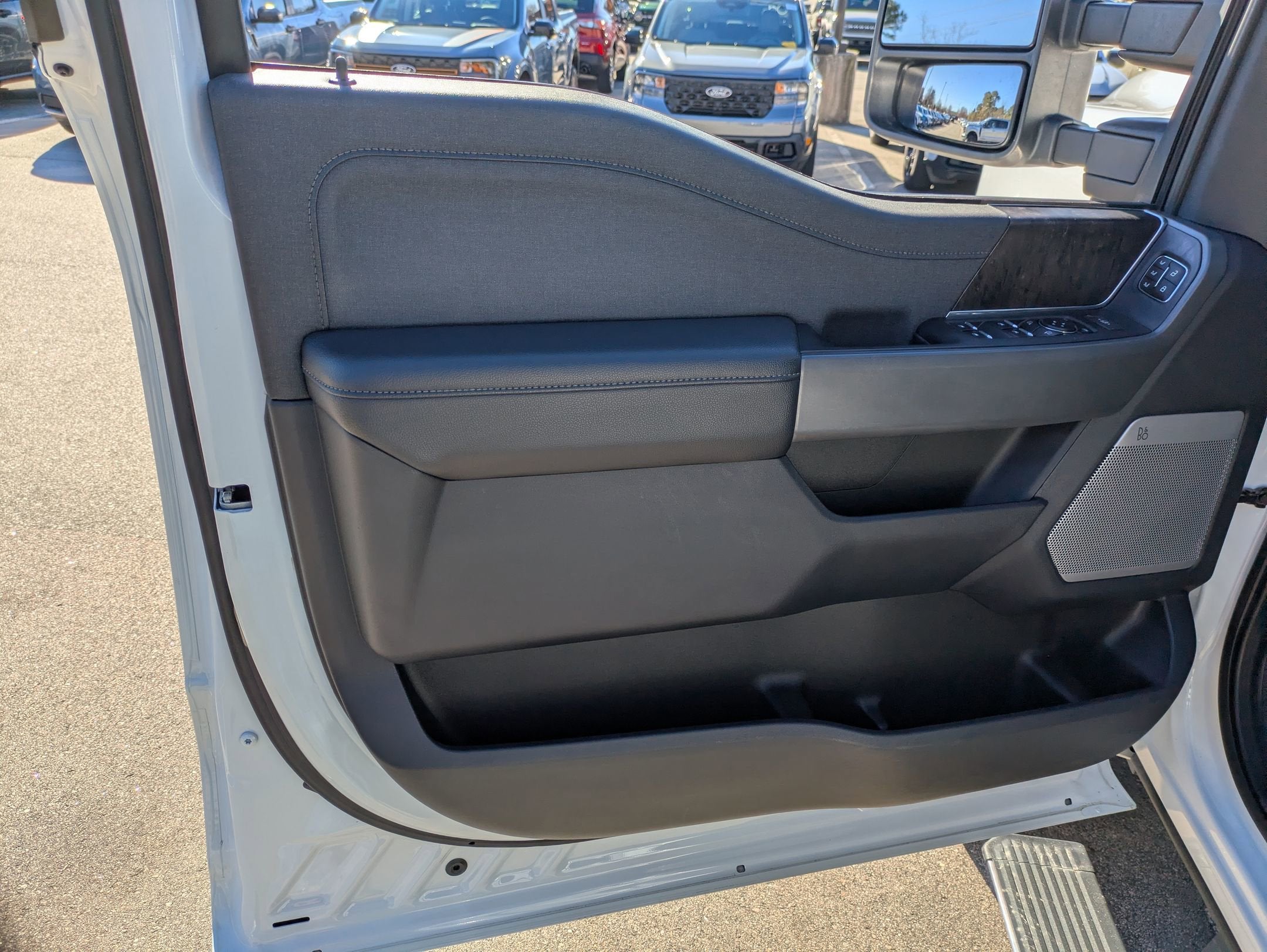 2023 Ford Super Duty F-350 SRW LARIAT