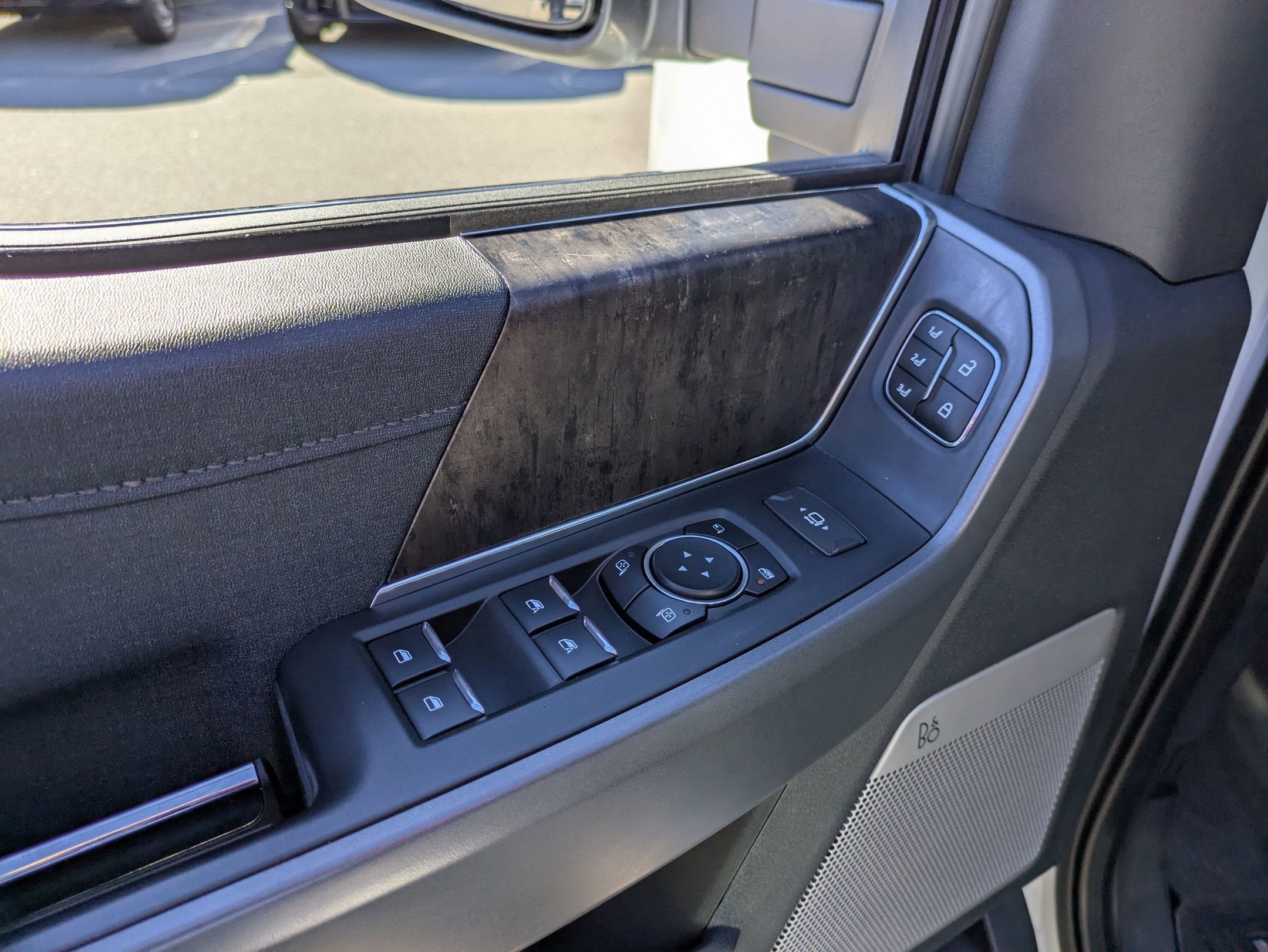 2023 Ford Super Duty F-350 SRW LARIAT