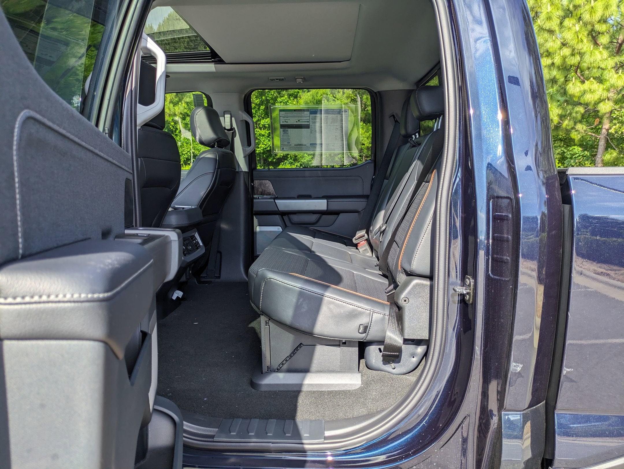 2025 Ford Super Duty F-350 SRW LARIAT