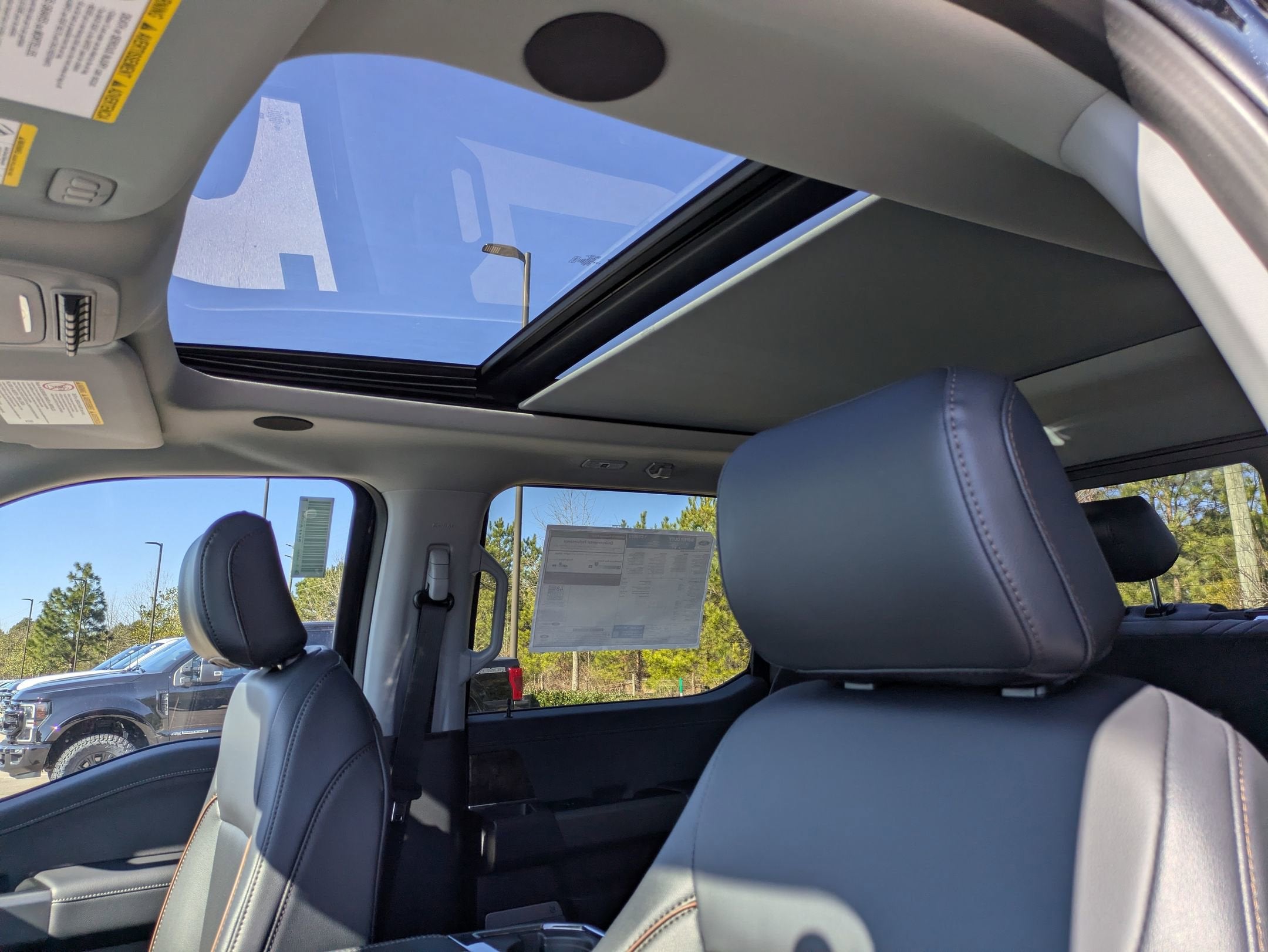 2026 Ford Super Duty F-350 SRW LARIAT