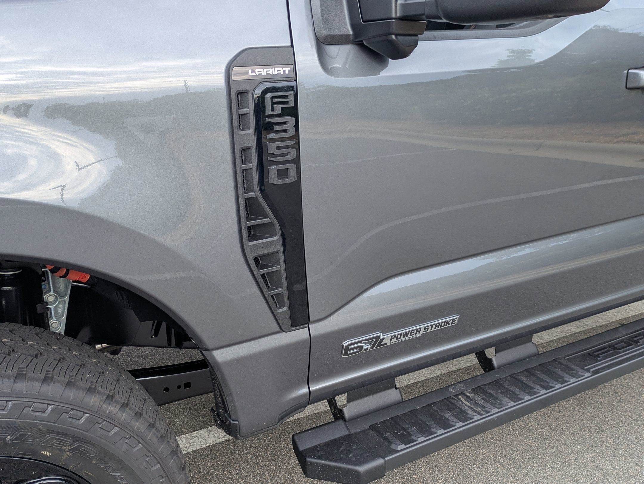 2026 Ford Super Duty F-350 SRW LARIAT