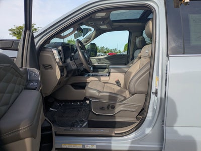 2025 Ford Super Duty F-450 DRW Platinum