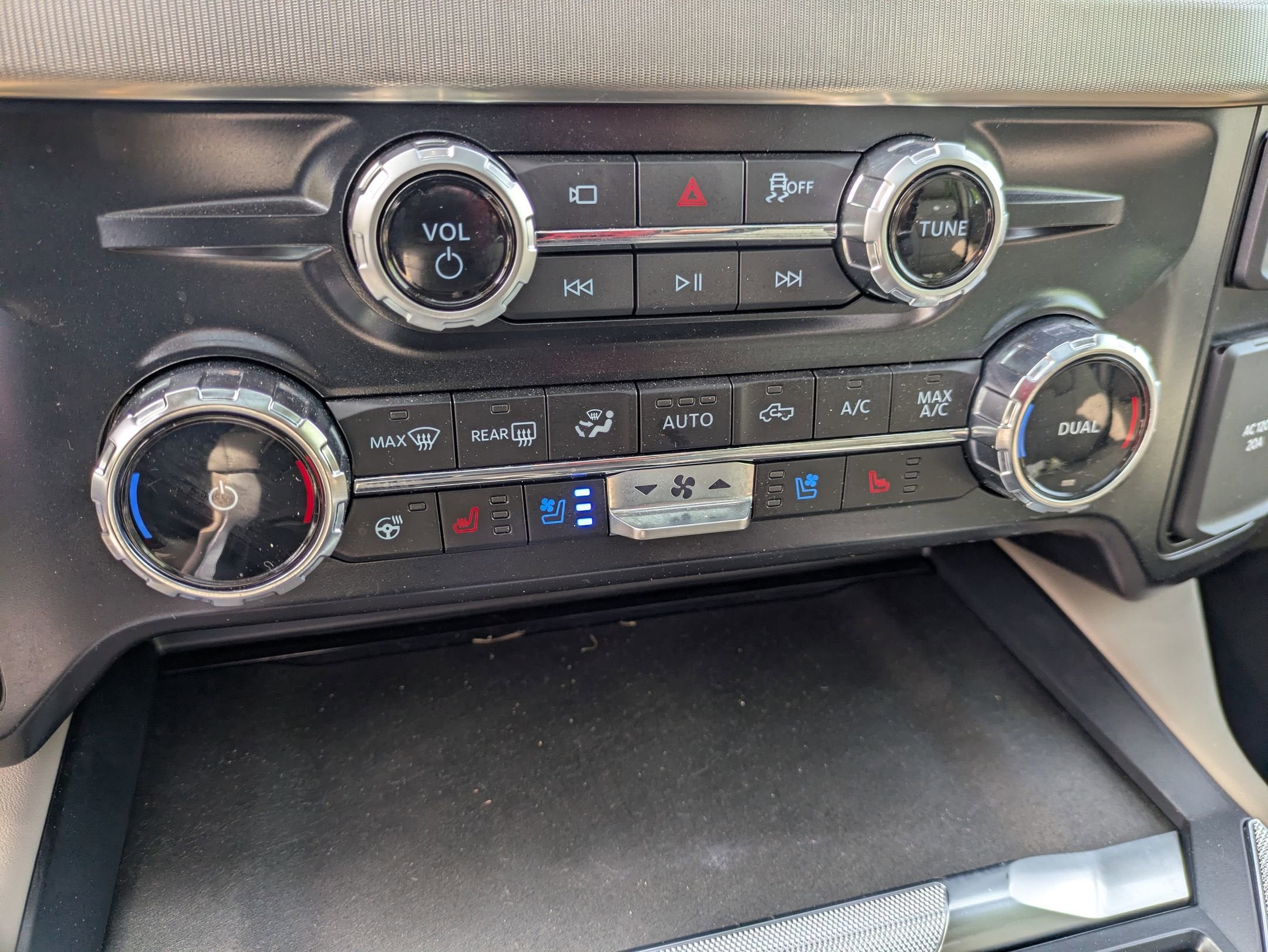 2025 Ford Super Duty F-450 DRW Platinum