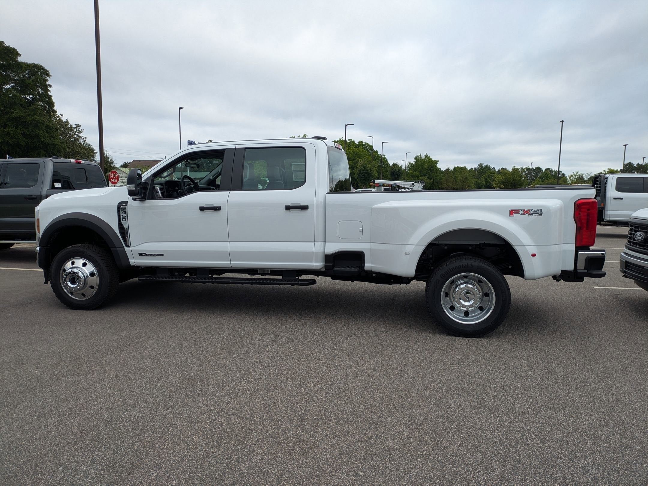 2026 Ford Super Duty F-450 DRW XL