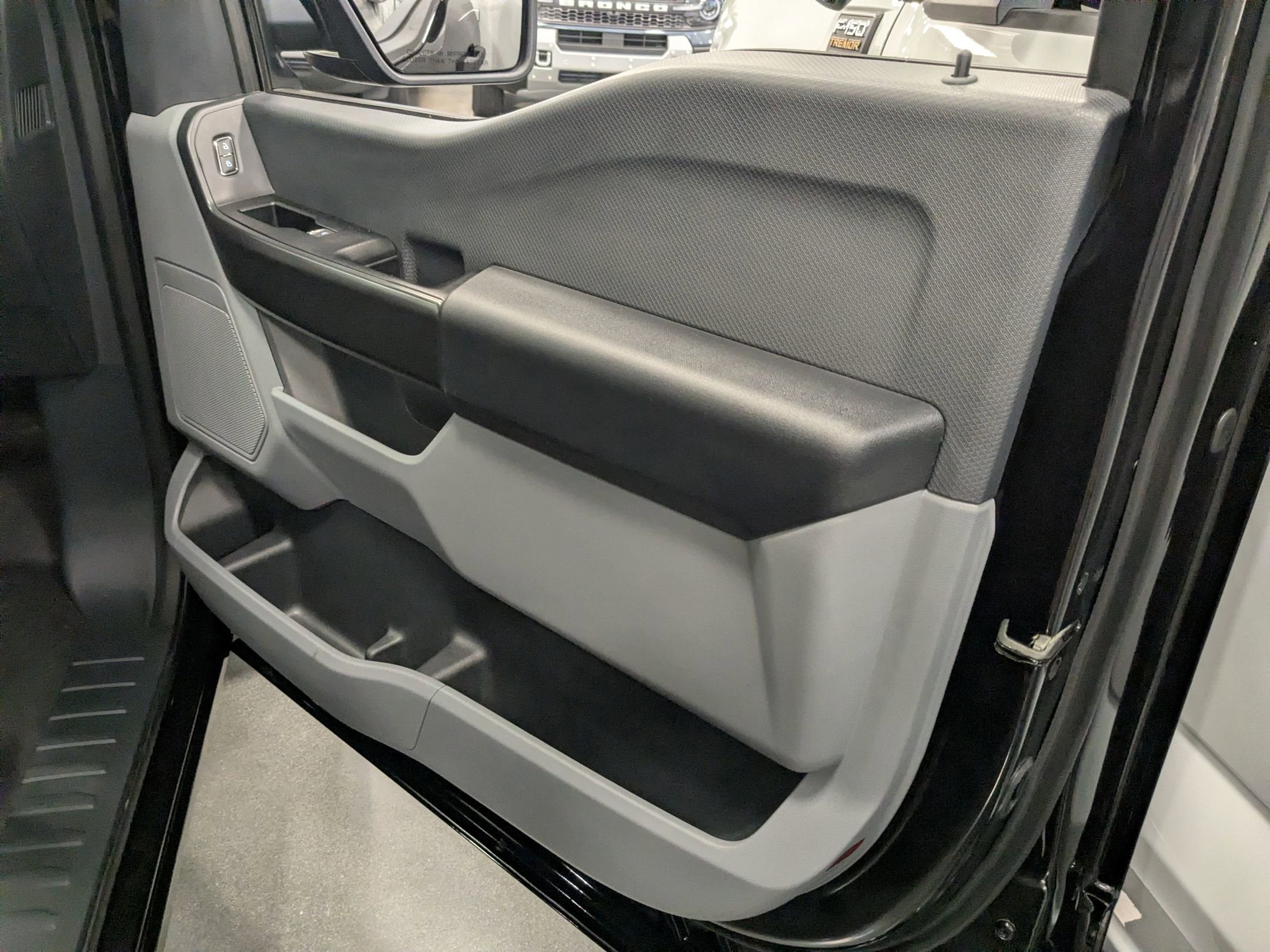 2025 Ford F-150 Saleen XL