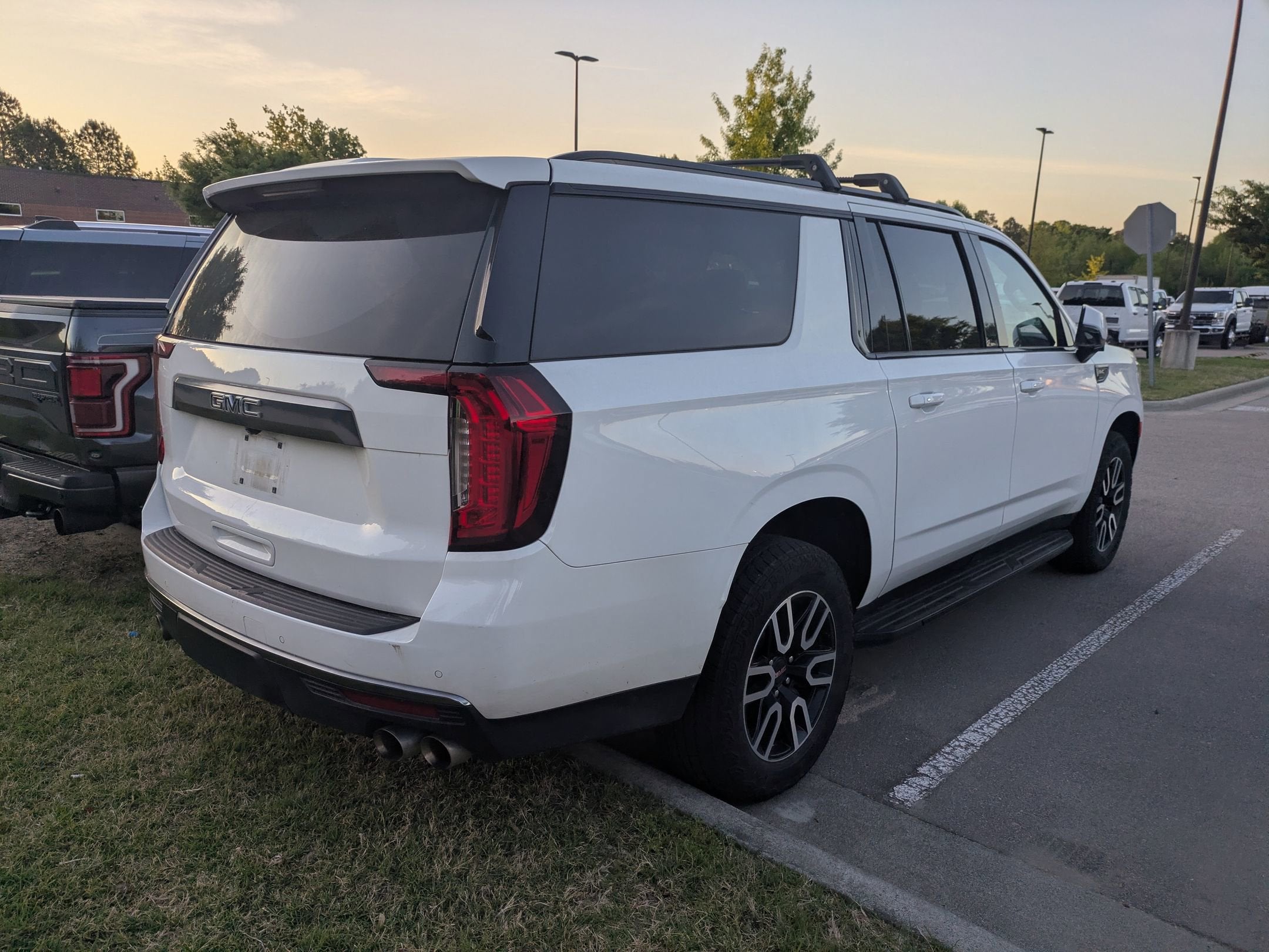 2024 GMC Yukon XL AT4
