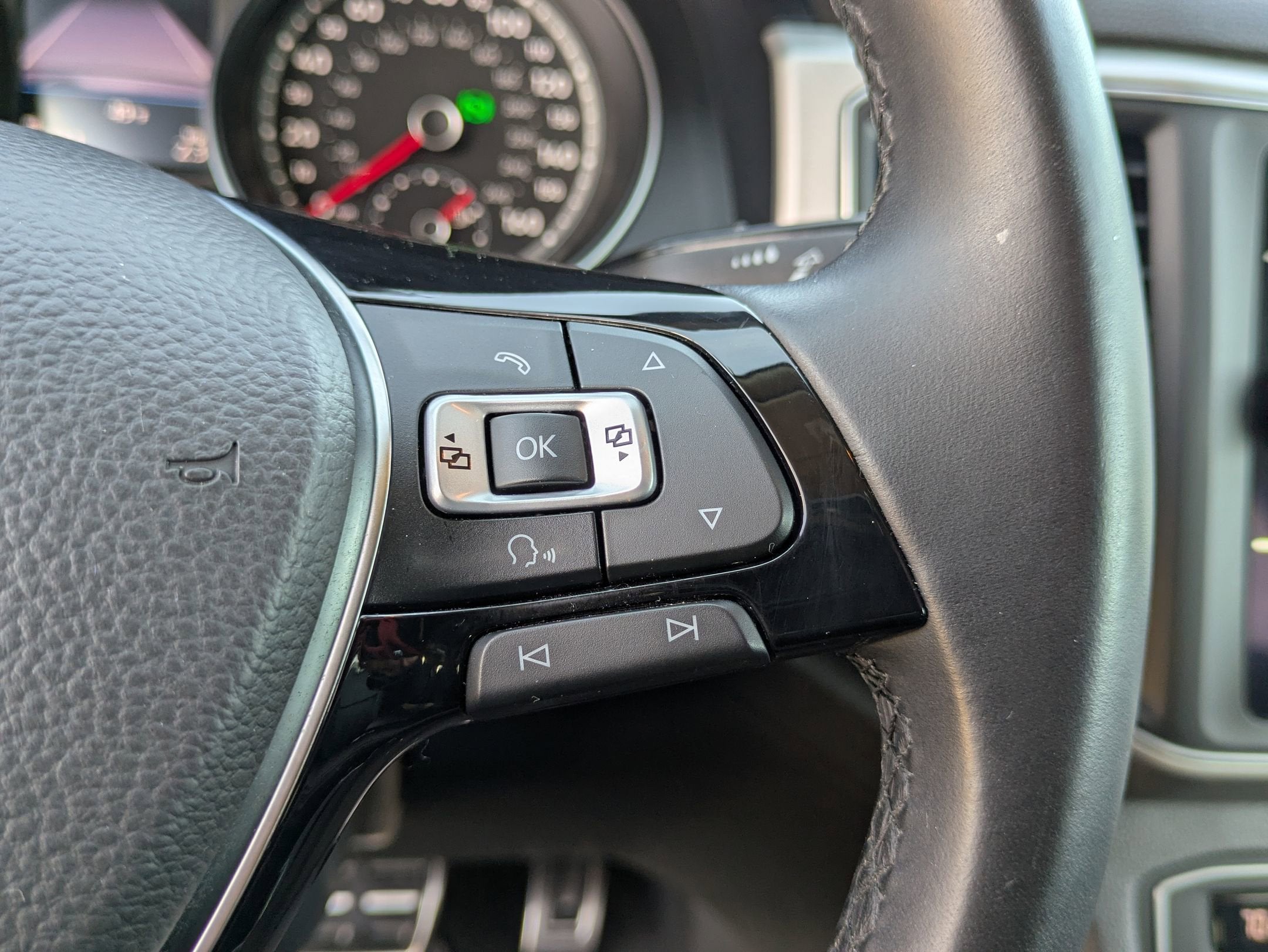 2018 Volkswagen Atlas 3.6L V6 SE w/Technology