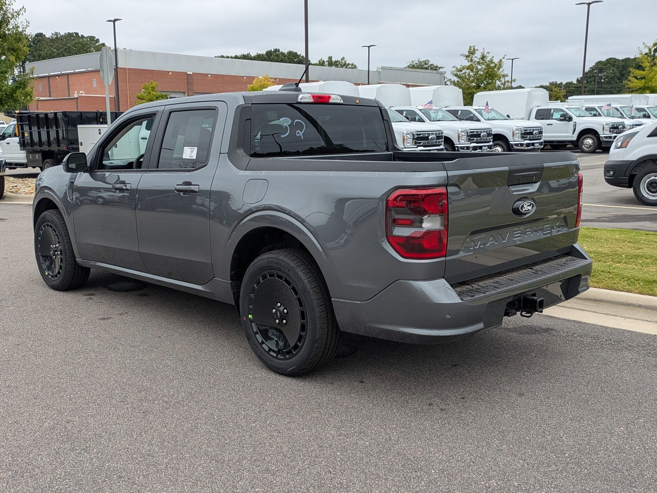 2025 Ford Maverick Lobo Standard