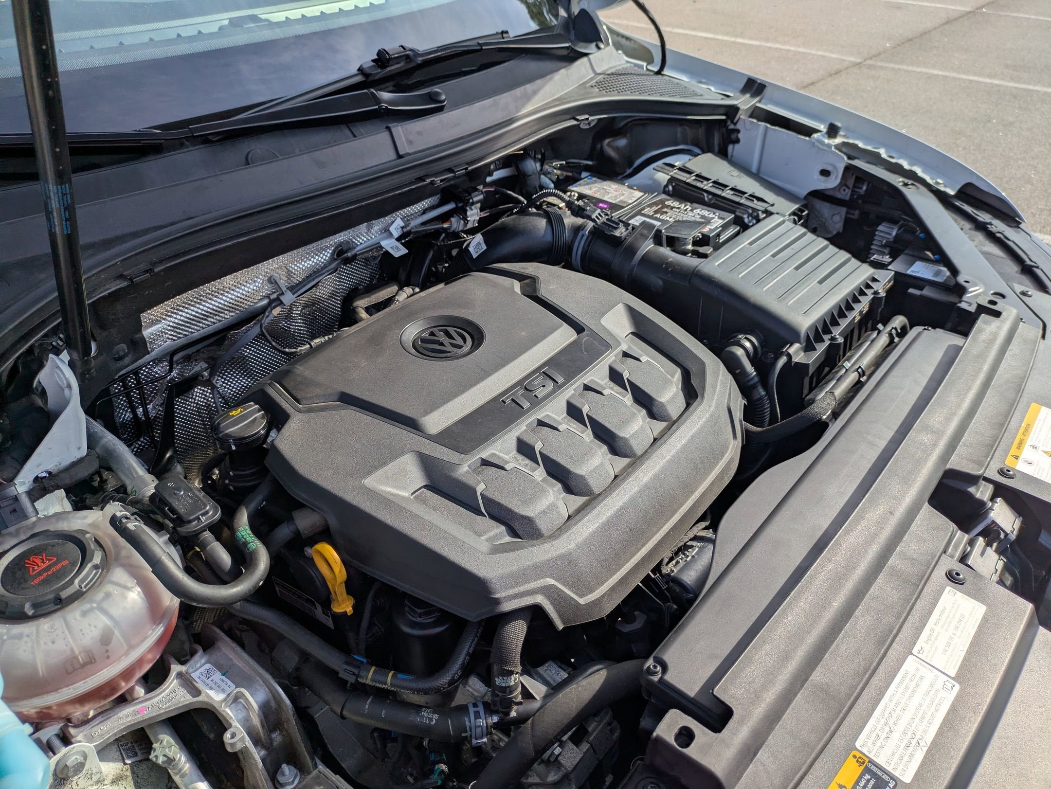 2022 Volkswagen Tiguan SEL R-Line