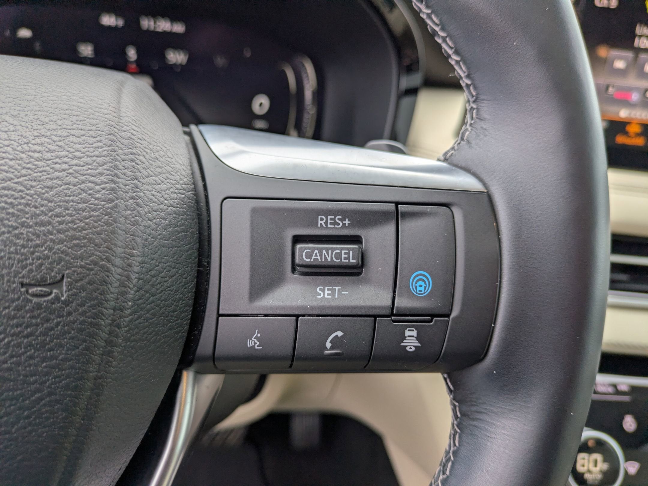 2023 INFINITI QX60 SENSORY