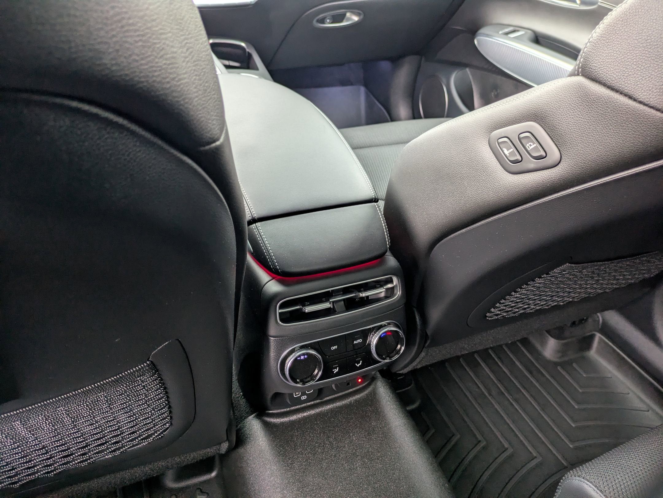 2023 Genesis GV70 2.5T
