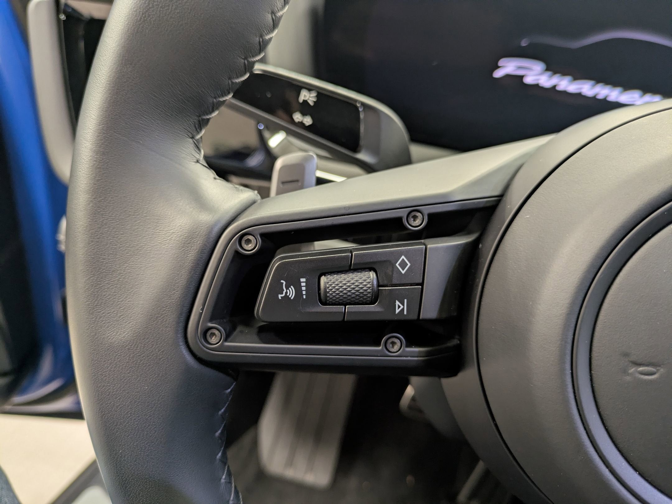 2024 Porsche Panamera 4