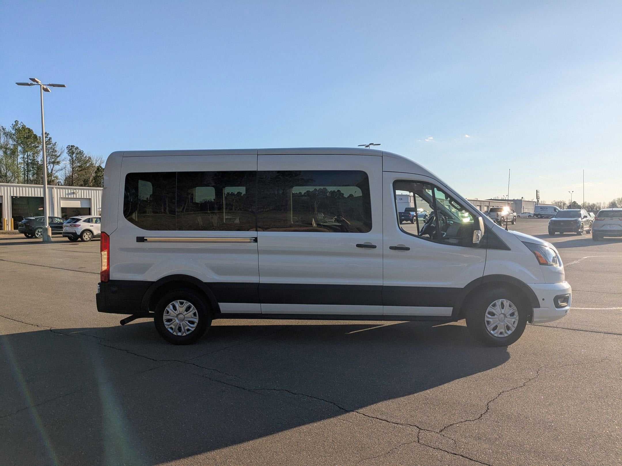 2024 Ford Transit Passenger Wagon XLT