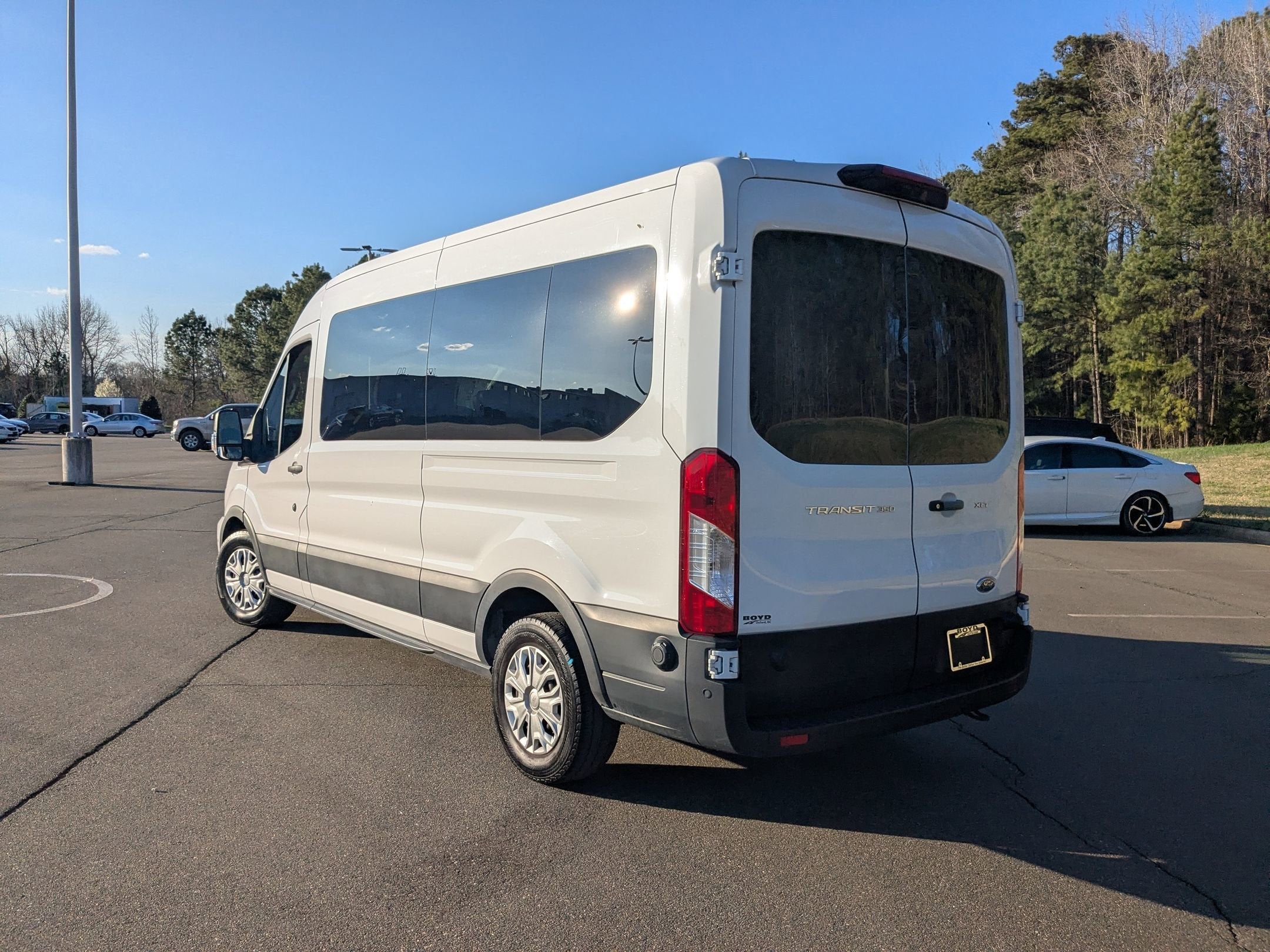 2024 Ford Transit Passenger Wagon XLT