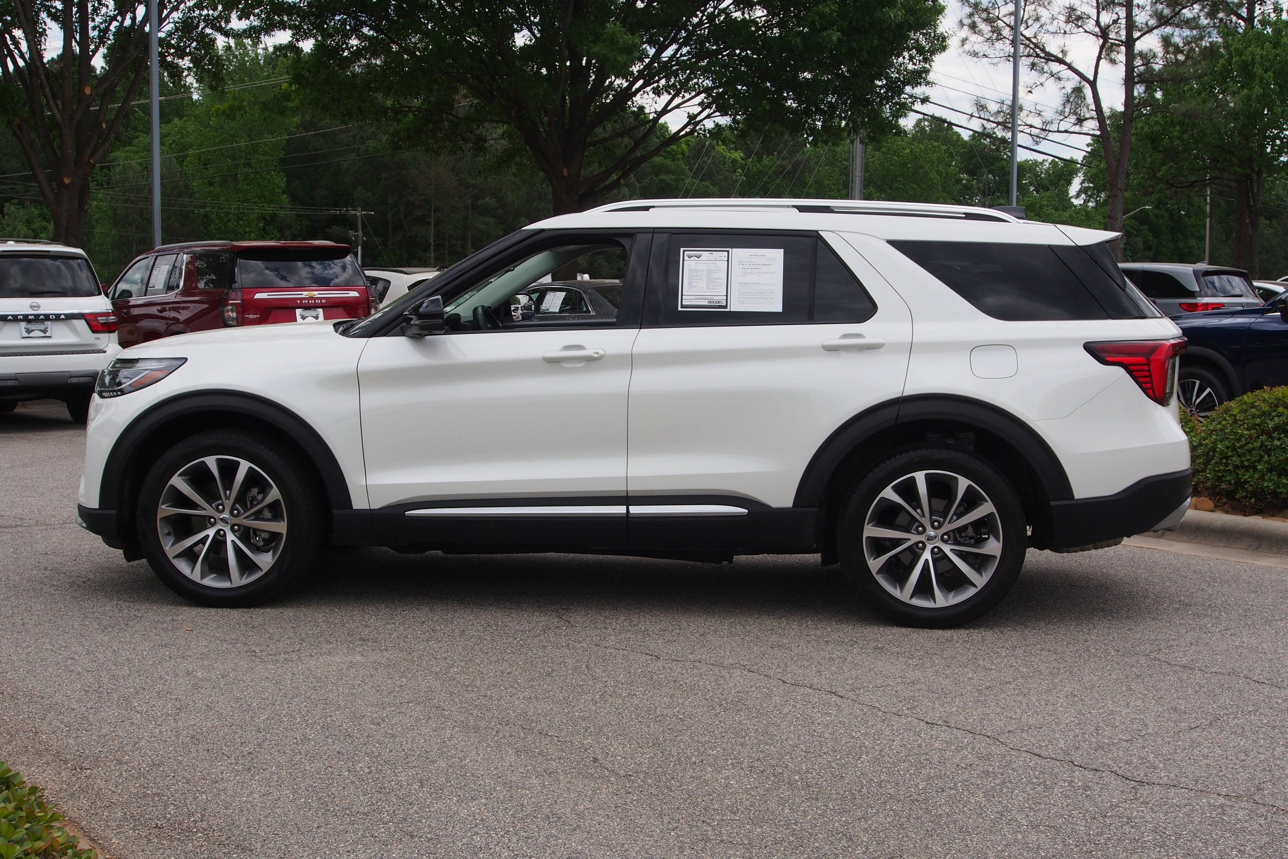 2025 Ford Explorer Platinum