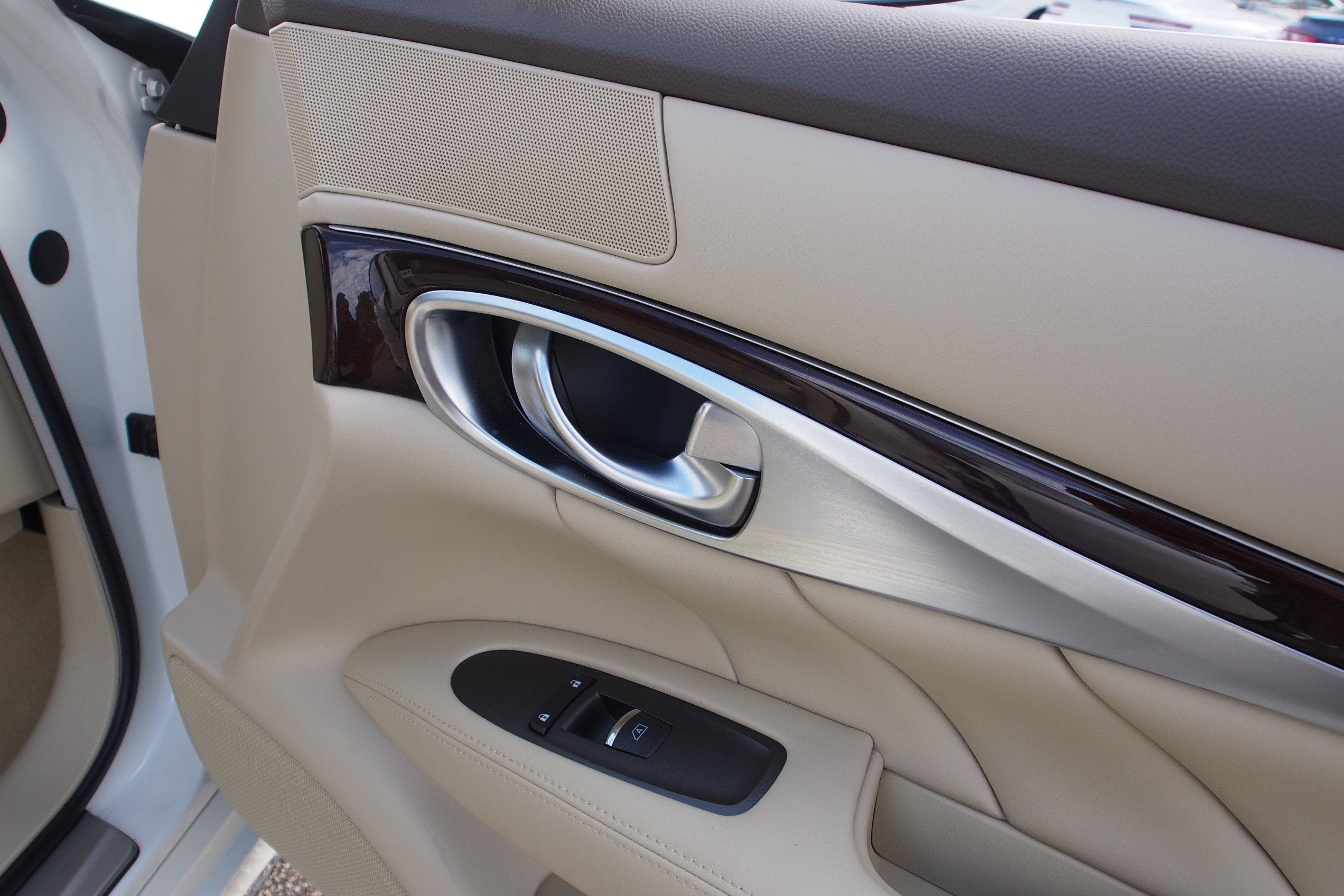 2019 INFINITI Q70L 3.7 LUXE