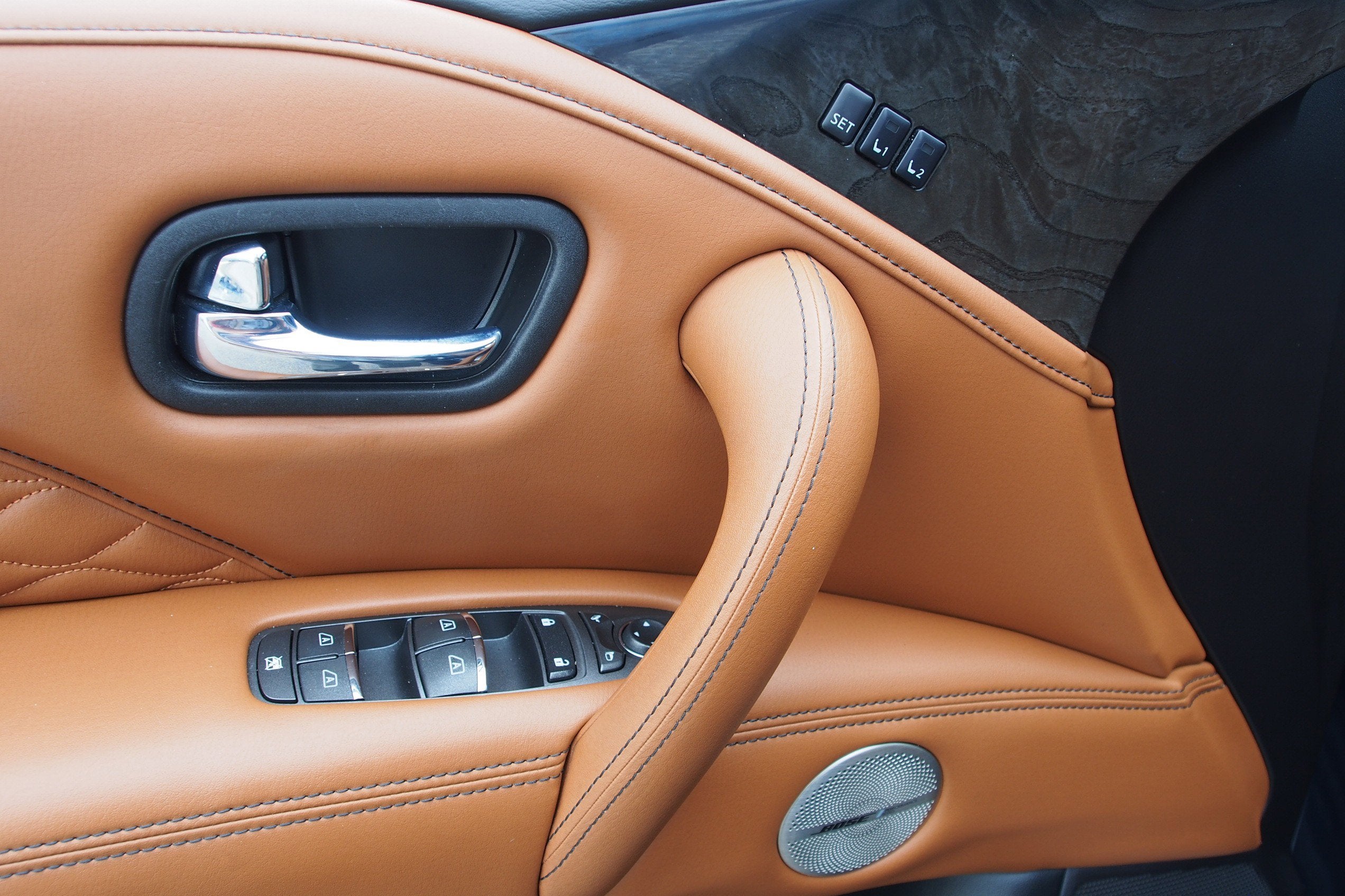 2021 INFINITI QX80 SENSORY