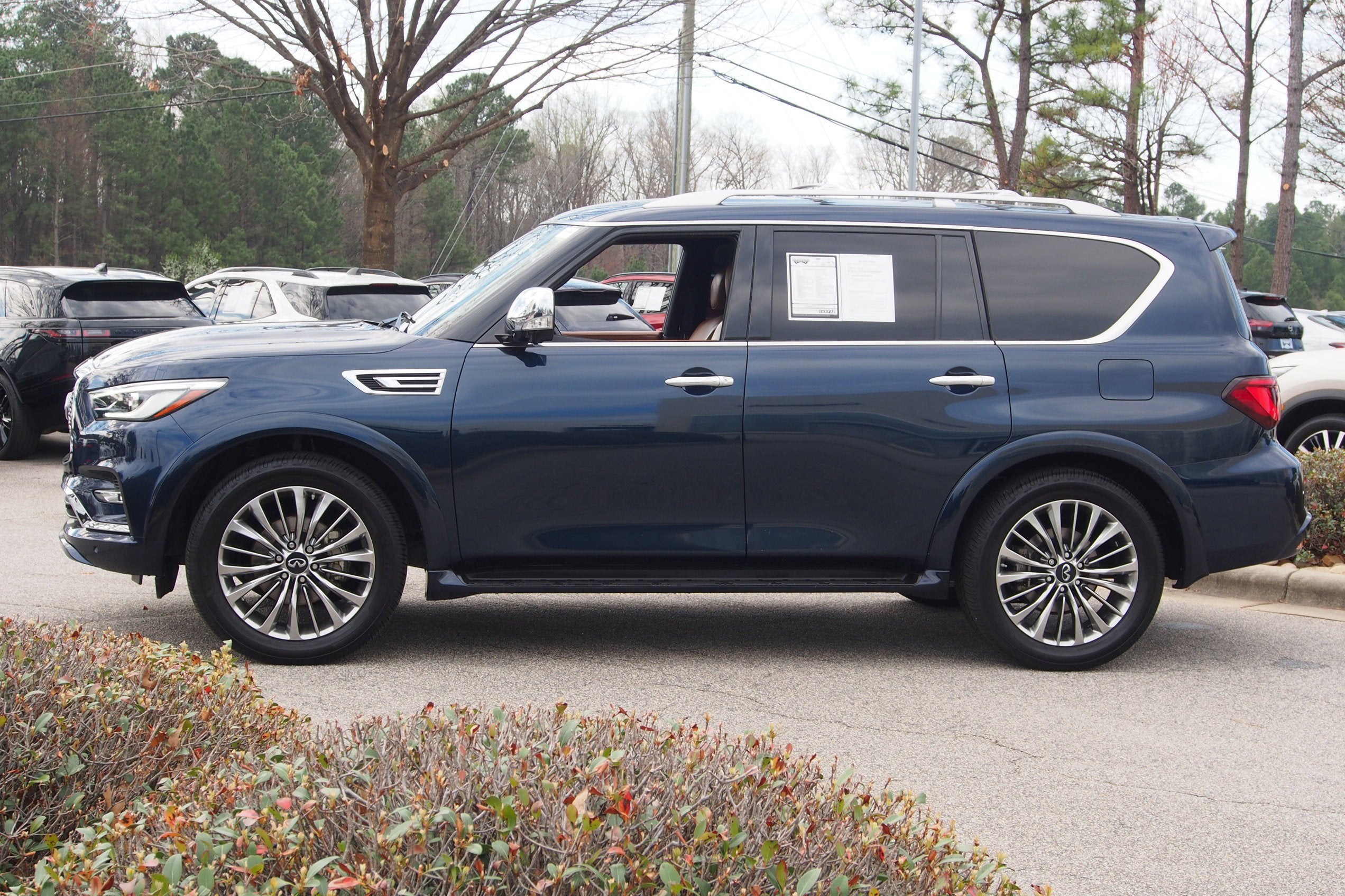 2021 INFINITI QX80 SENSORY
