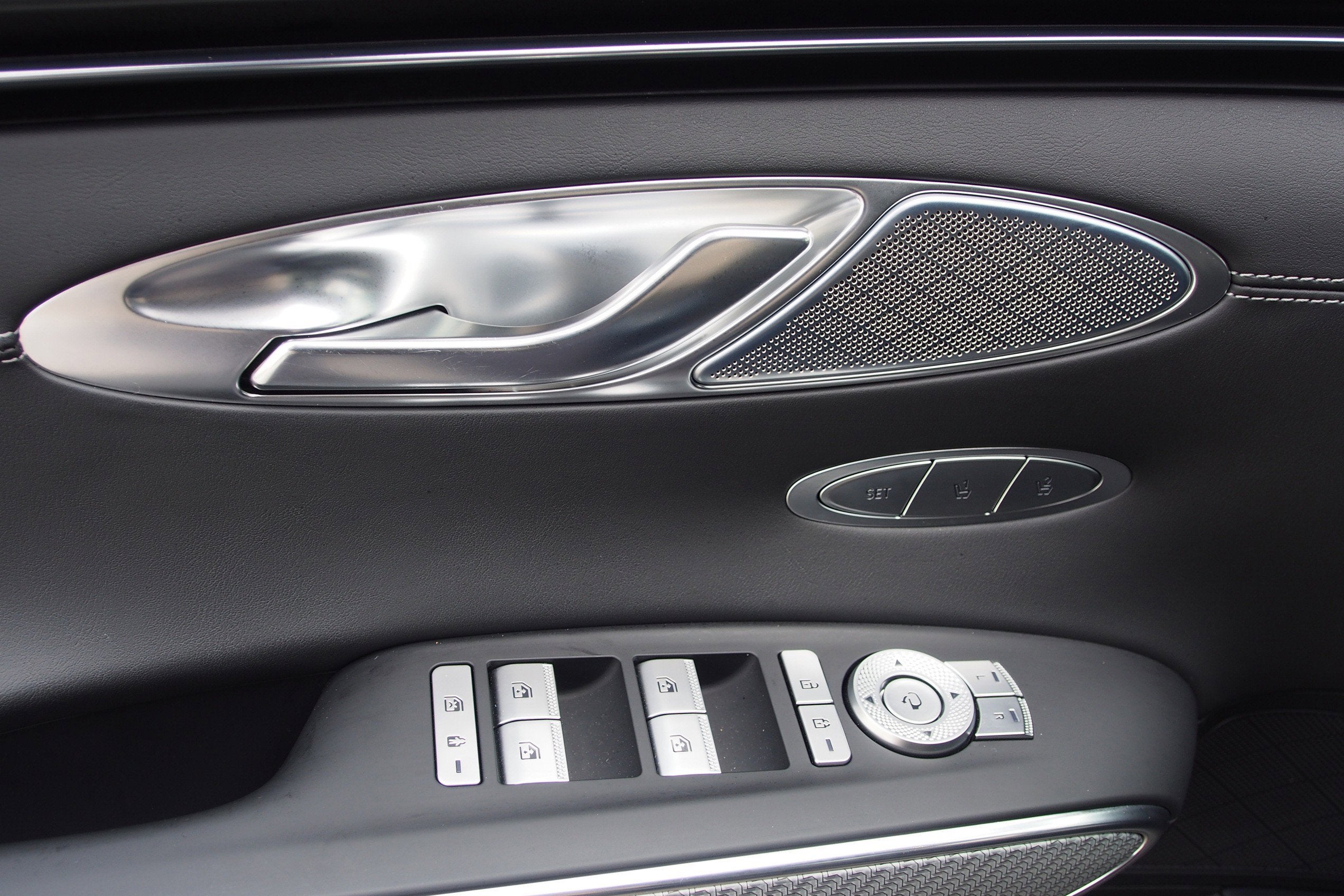 2023 Genesis GV70 2.5T