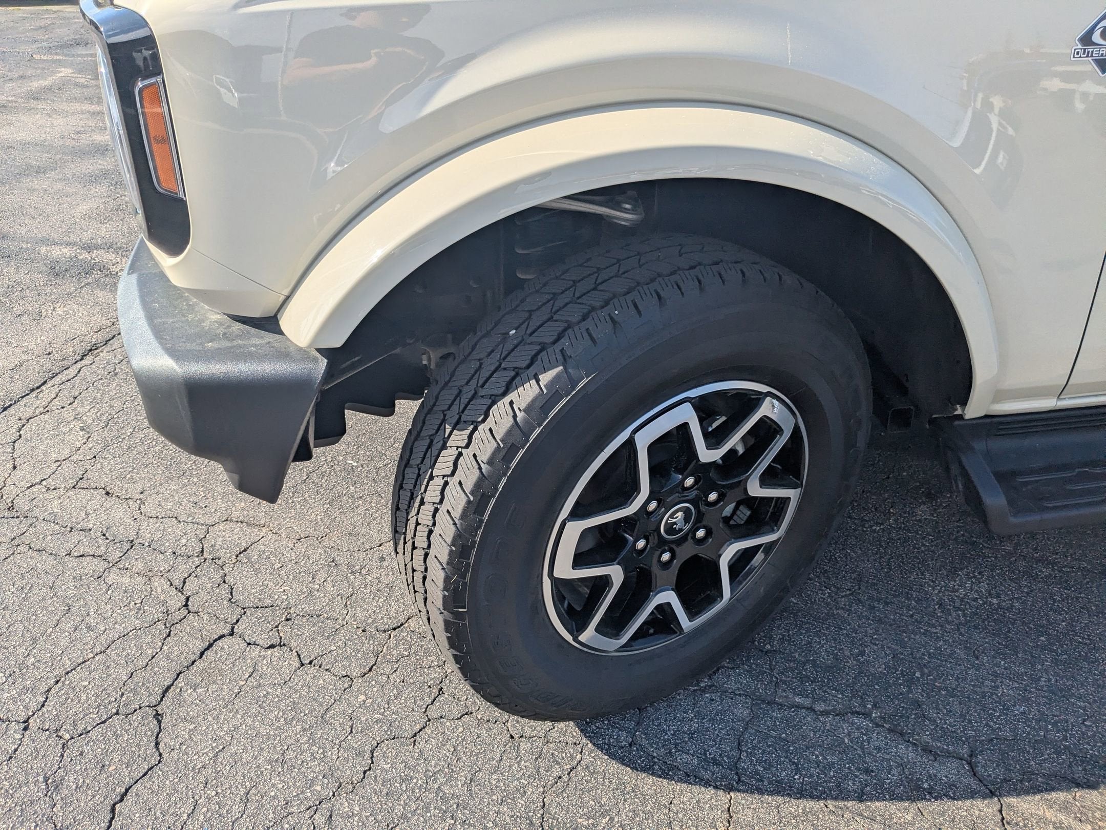 2025 Ford Bronco Outer Banks