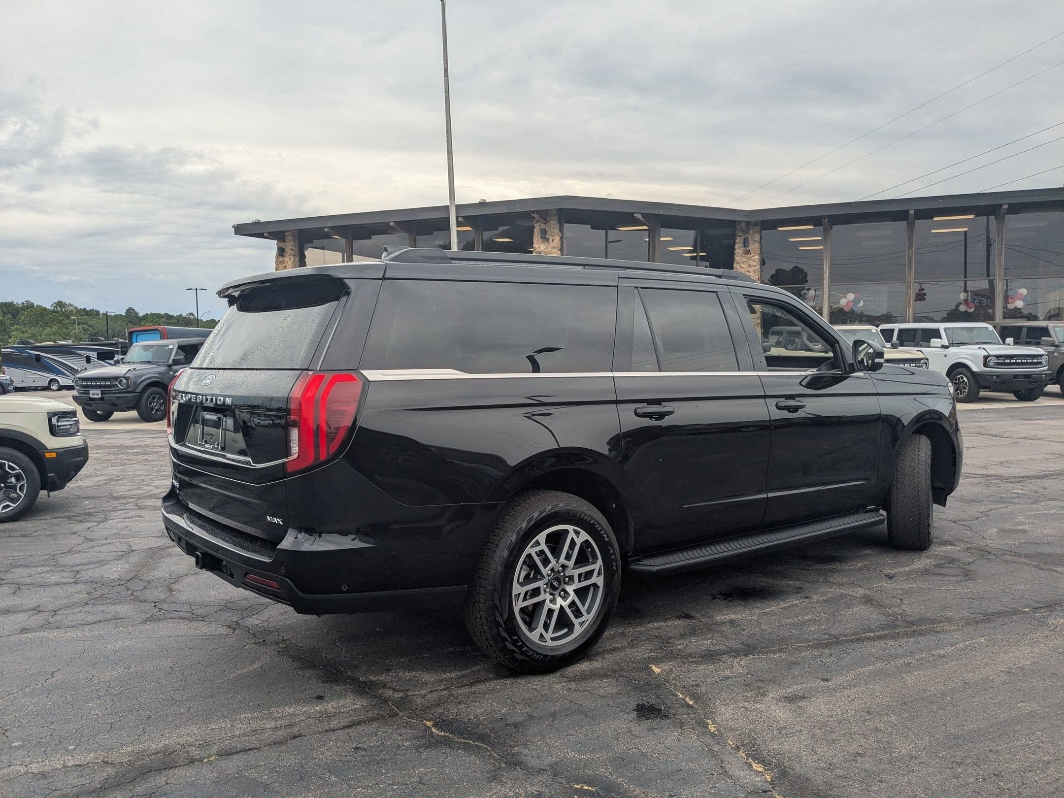 2025 Ford Expedition Max Active