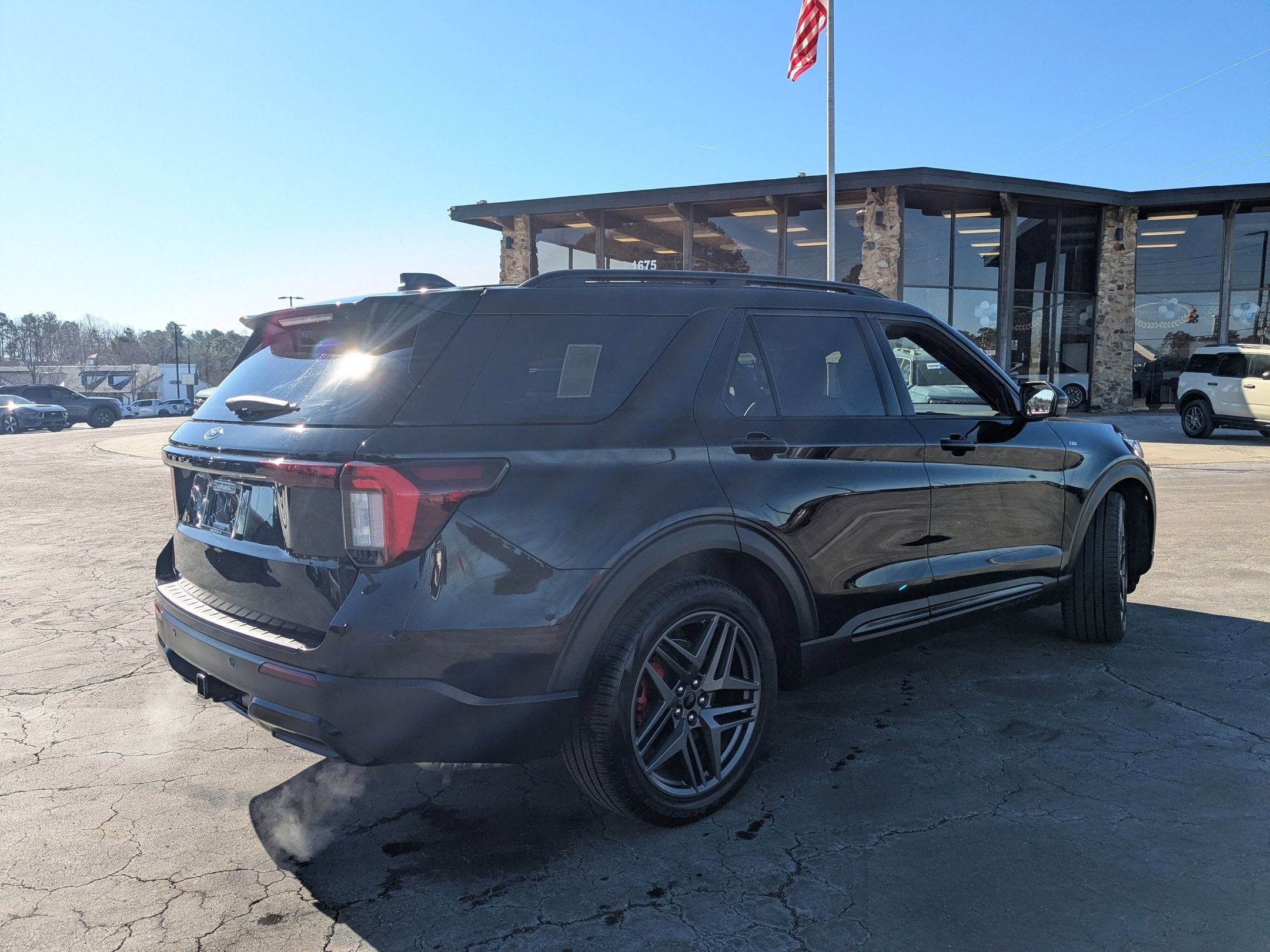 2025 Ford Explorer ST-Line