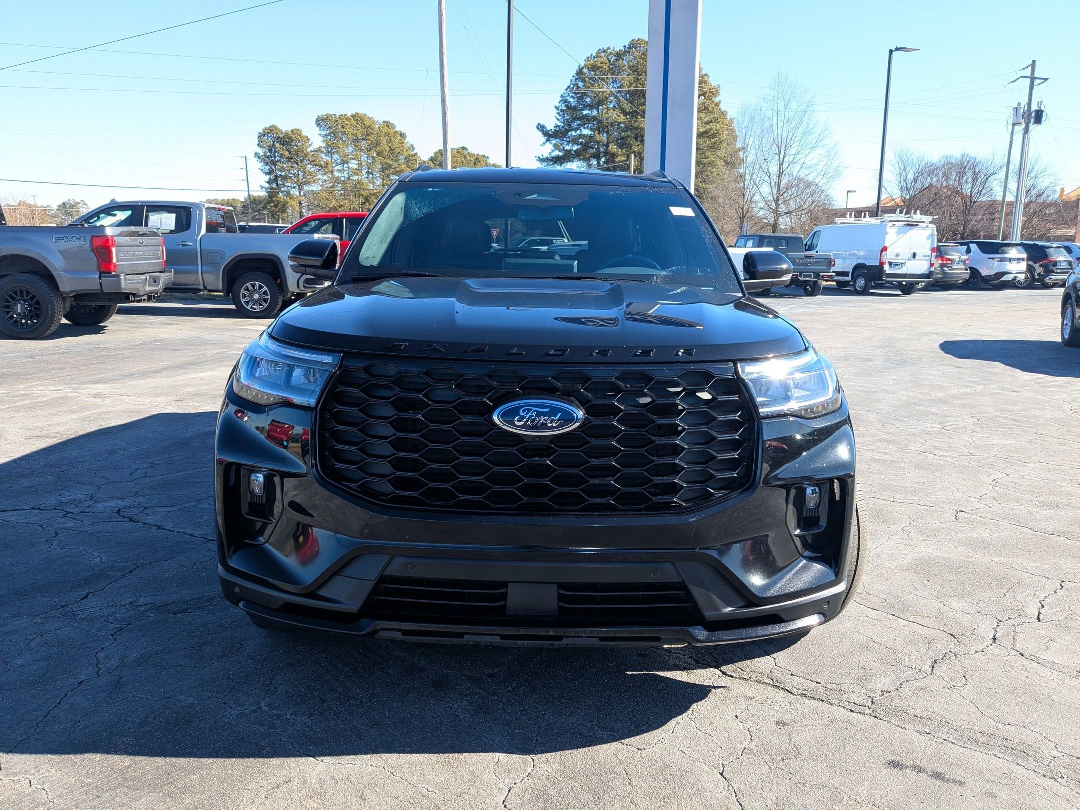 2025 Ford Explorer ST-Line