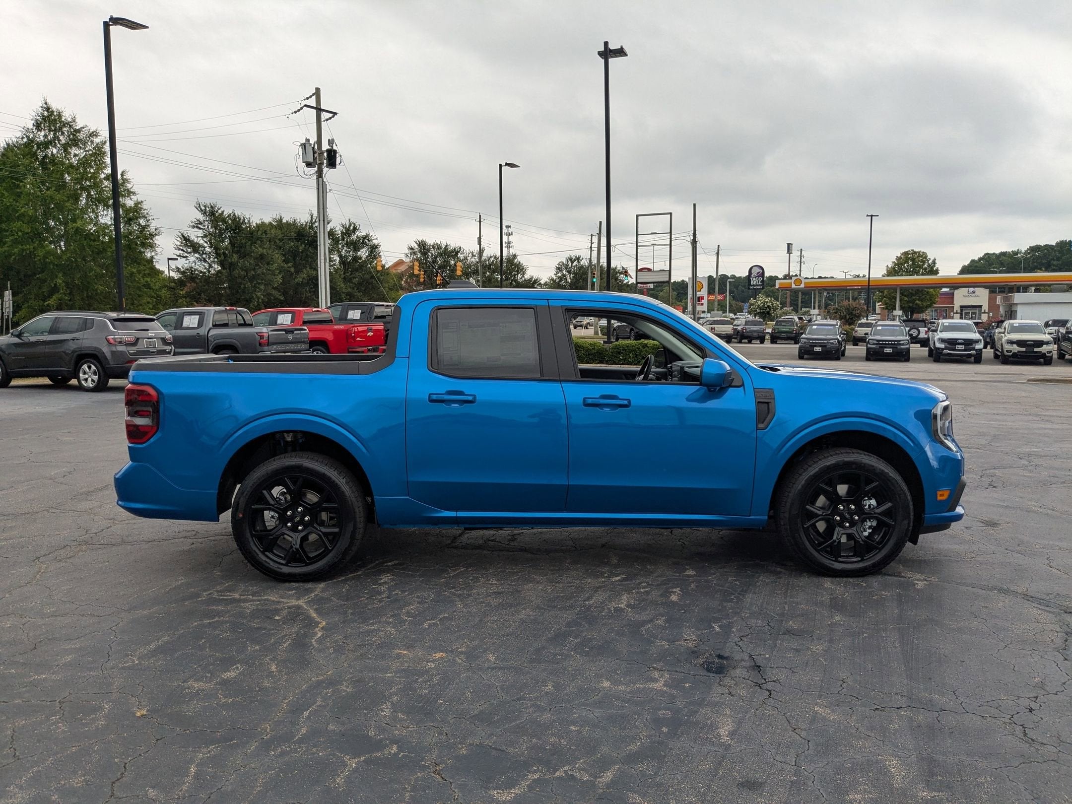 2025 Ford Maverick Lobo High