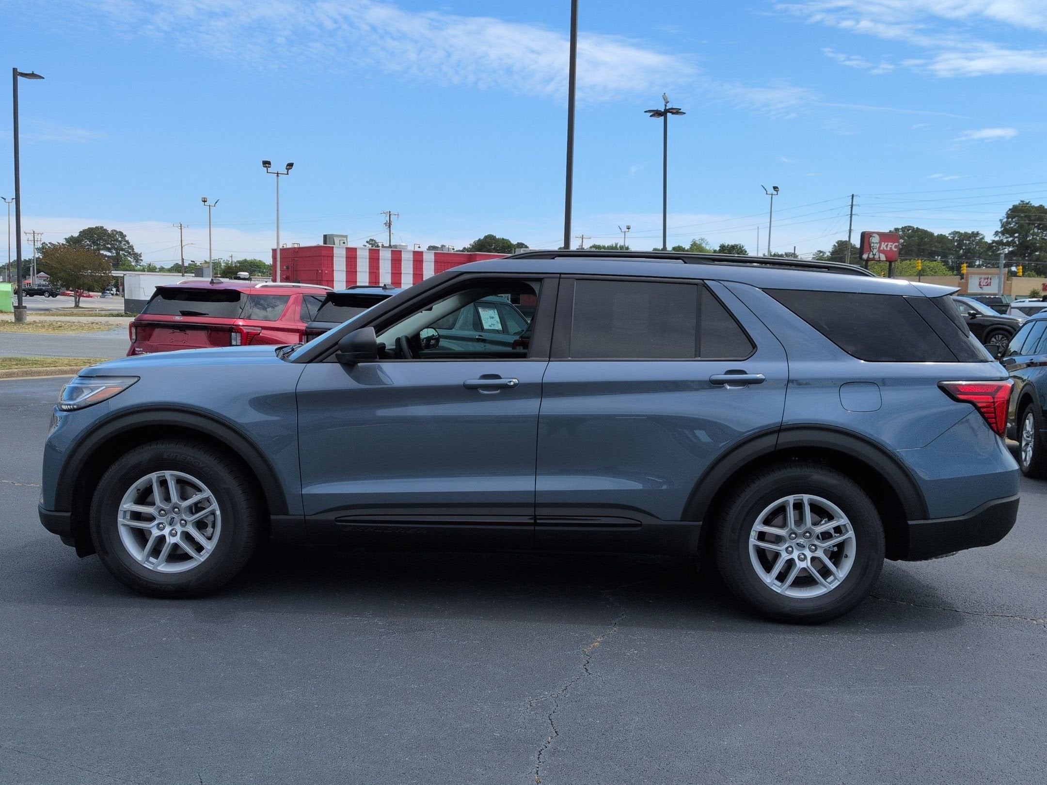 2026 Ford Explorer Active w/200A Pkg
