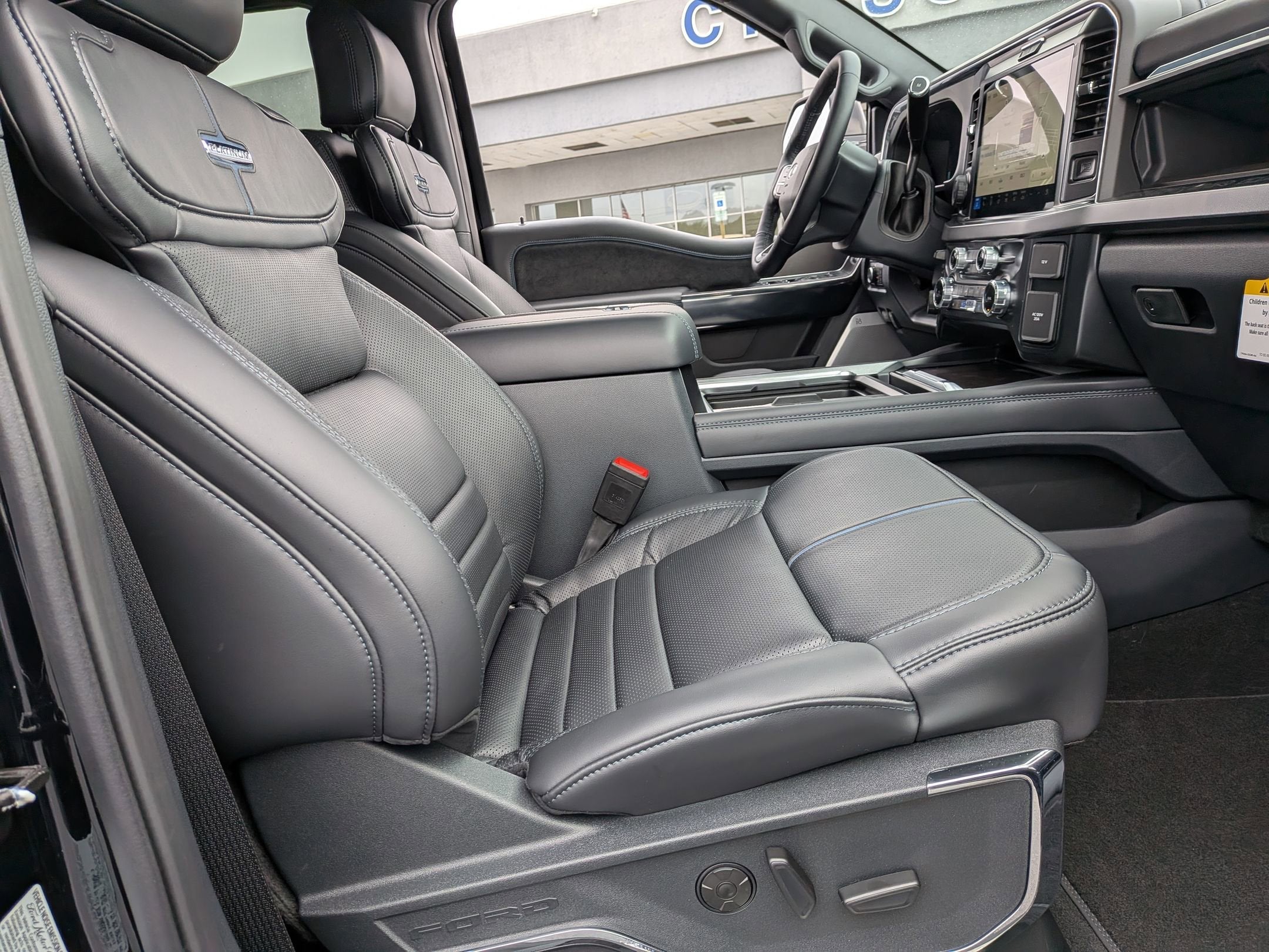 2026 Ford Super Duty F-250 SRW Platinum