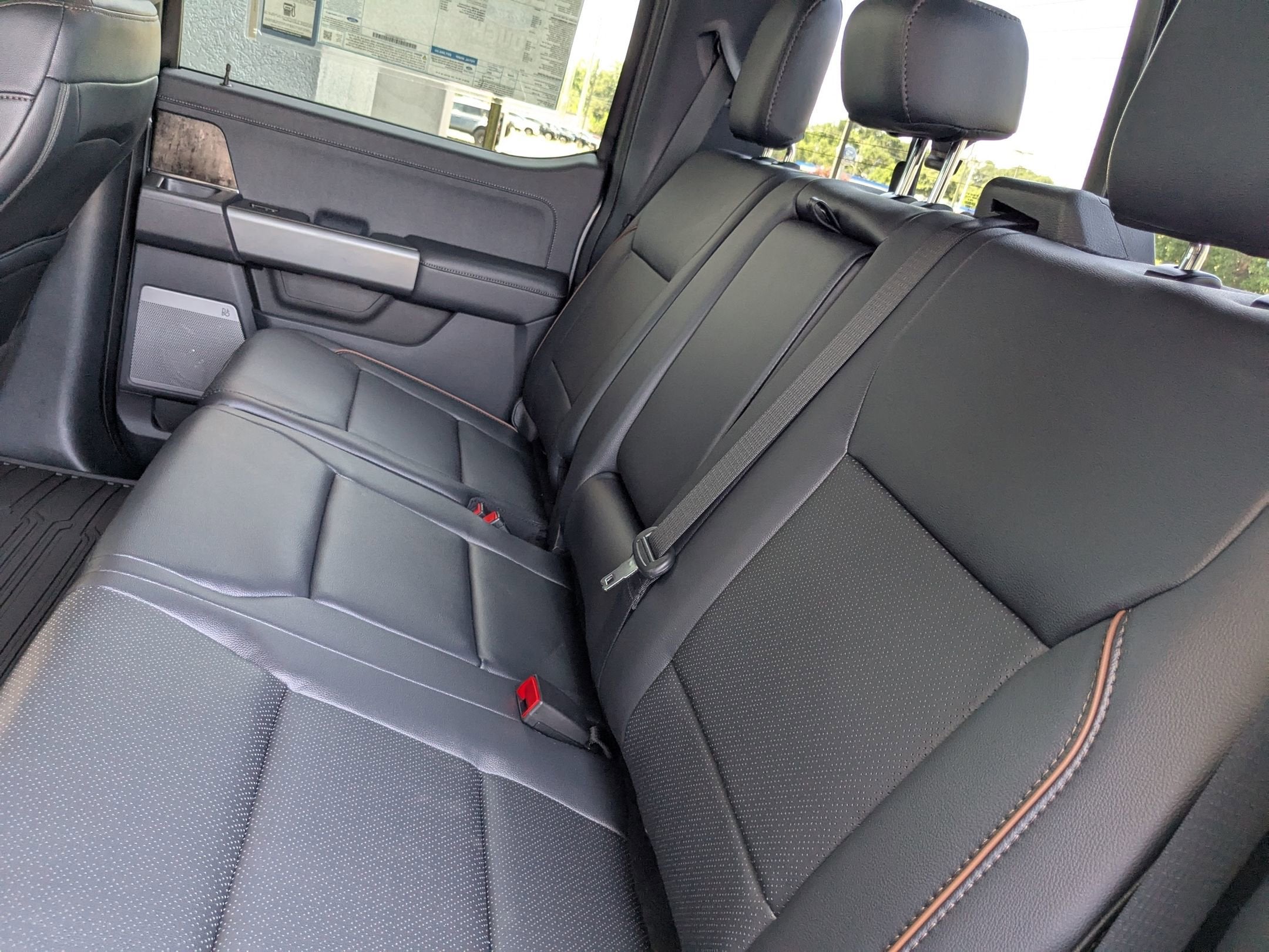 2025 Ford Super Duty F-350 SRW LARIAT