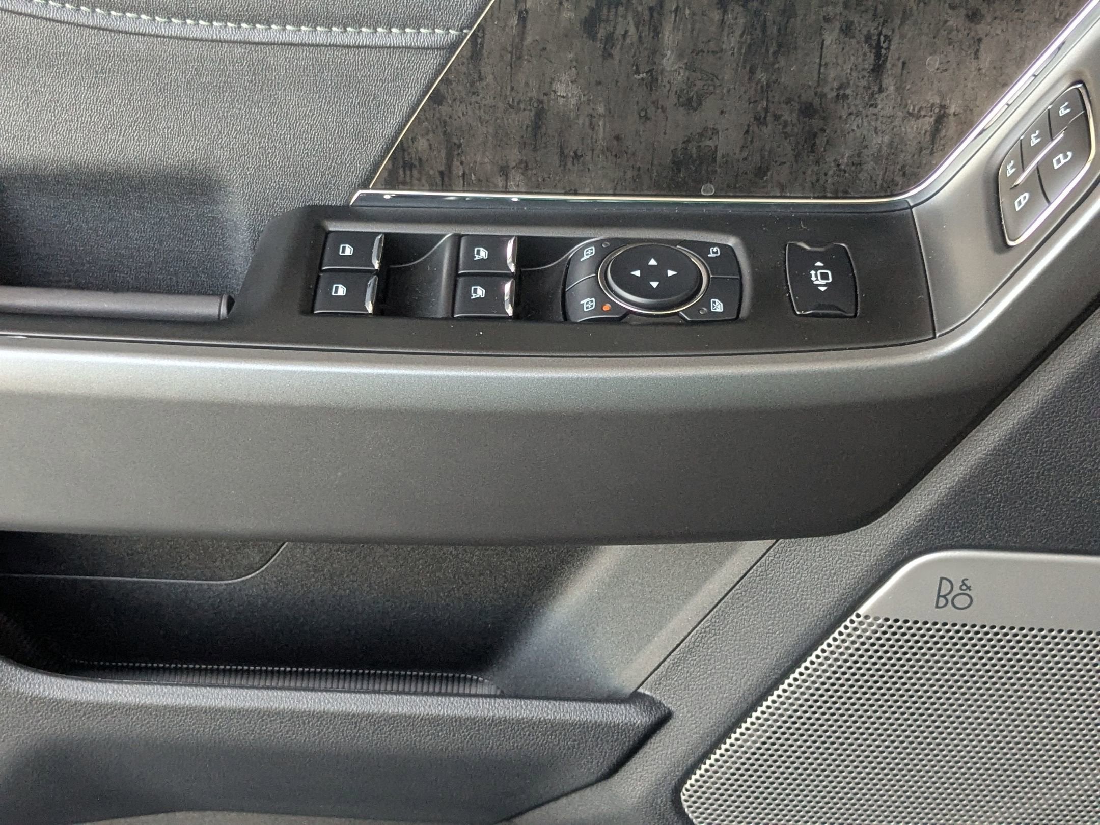 2025 Ford Super Duty F-350 SRW LARIAT