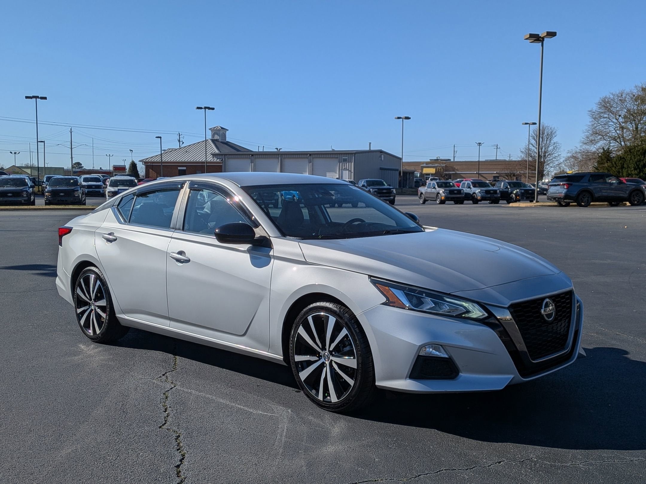 2022 Nissan Altima 2.5 SR