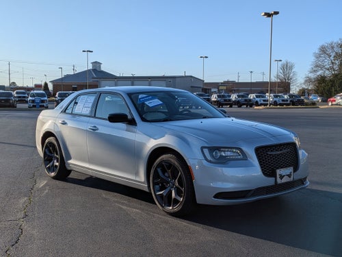 2023 Chrysler 300 Touring