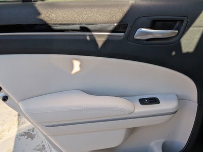 2023 Chrysler 300 Touring