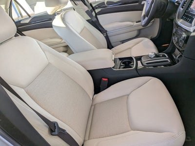 2023 Chrysler 300 Touring