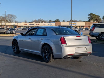2023 Chrysler 300 Touring