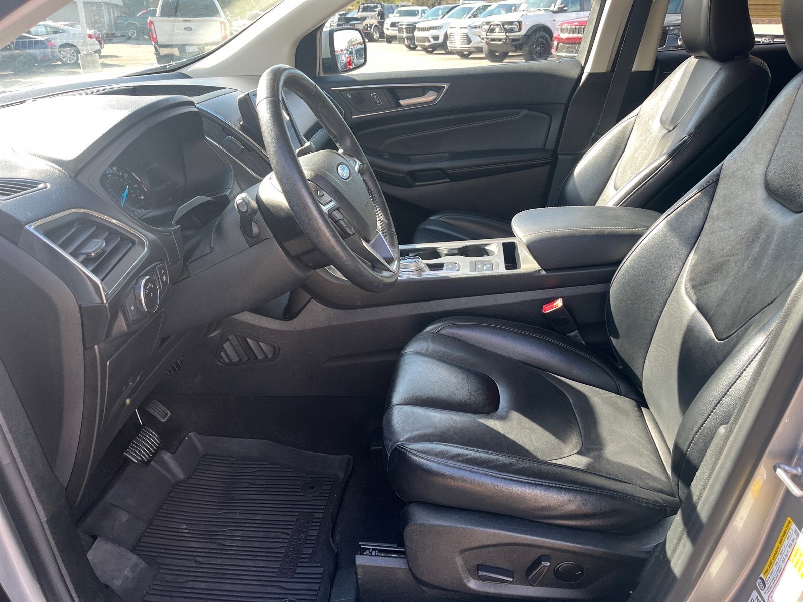 2022 Ford Edge Titanium